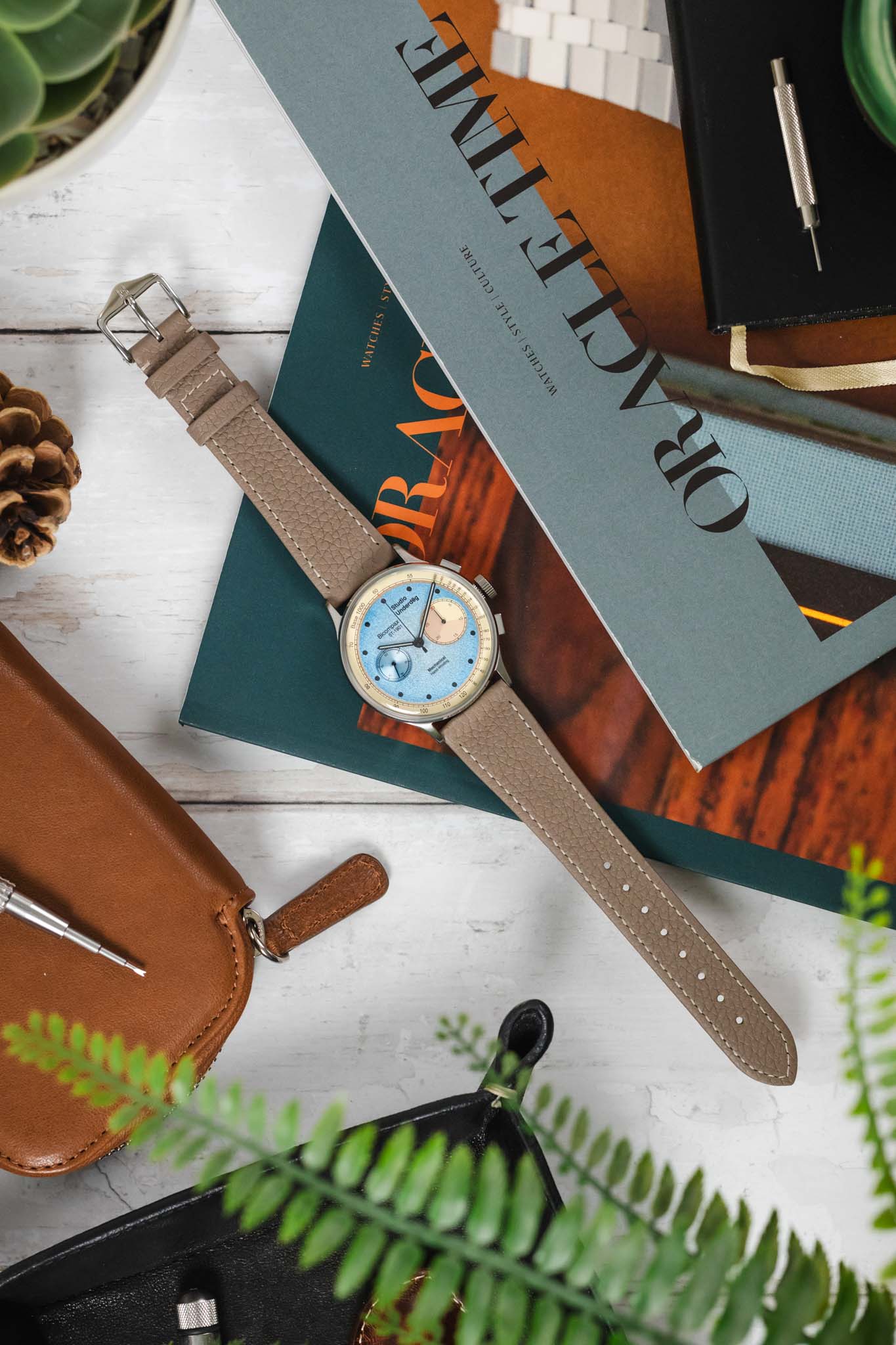 Hirsch BOLOGNA Quick-Release French-Style Textured Leather Watch Strap in TAUPE - Image 12