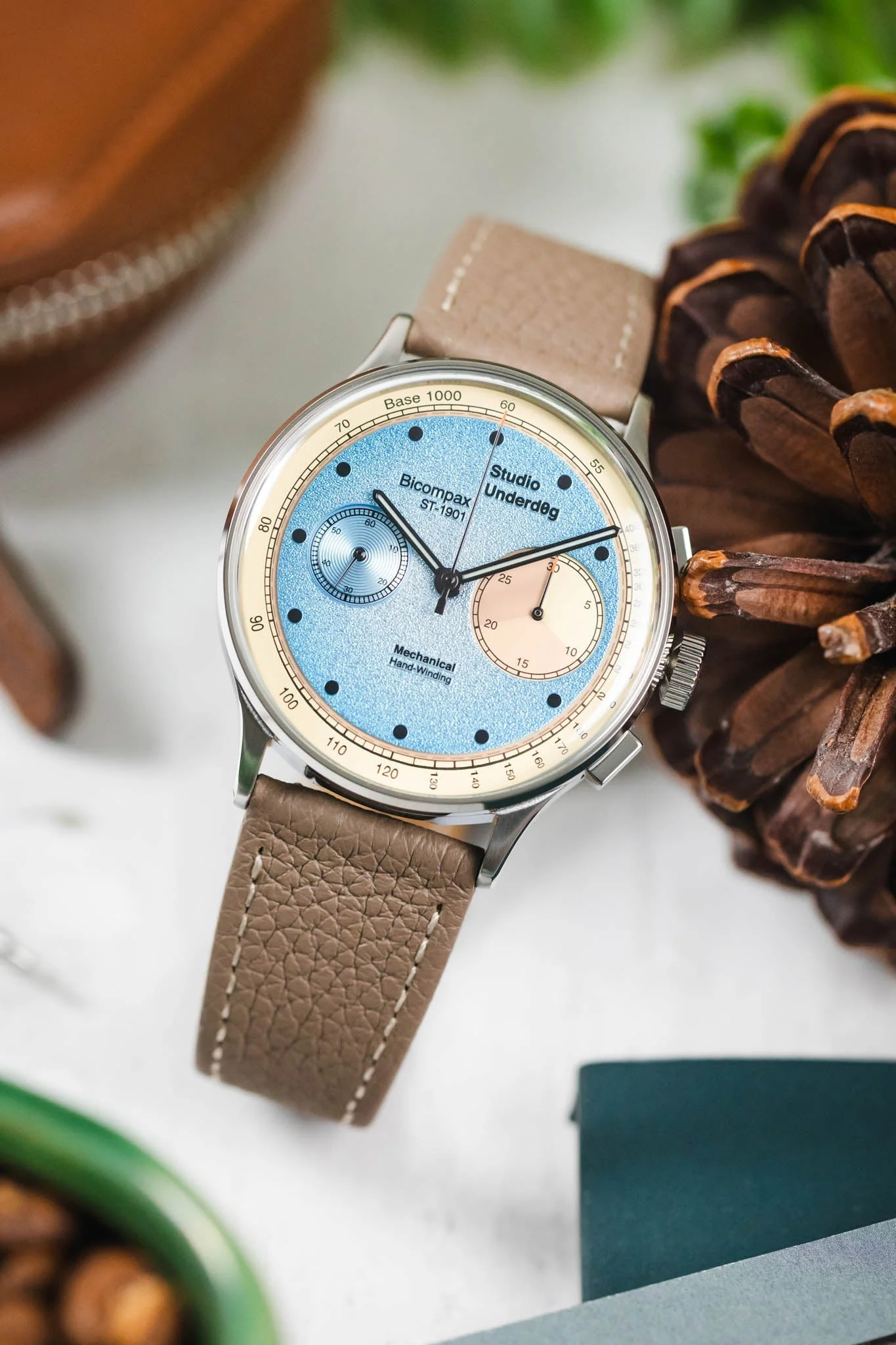 Hirsch BOLOGNA Quick-Release French-Style Textured Leather Watch Strap in TAUPE - Image 4