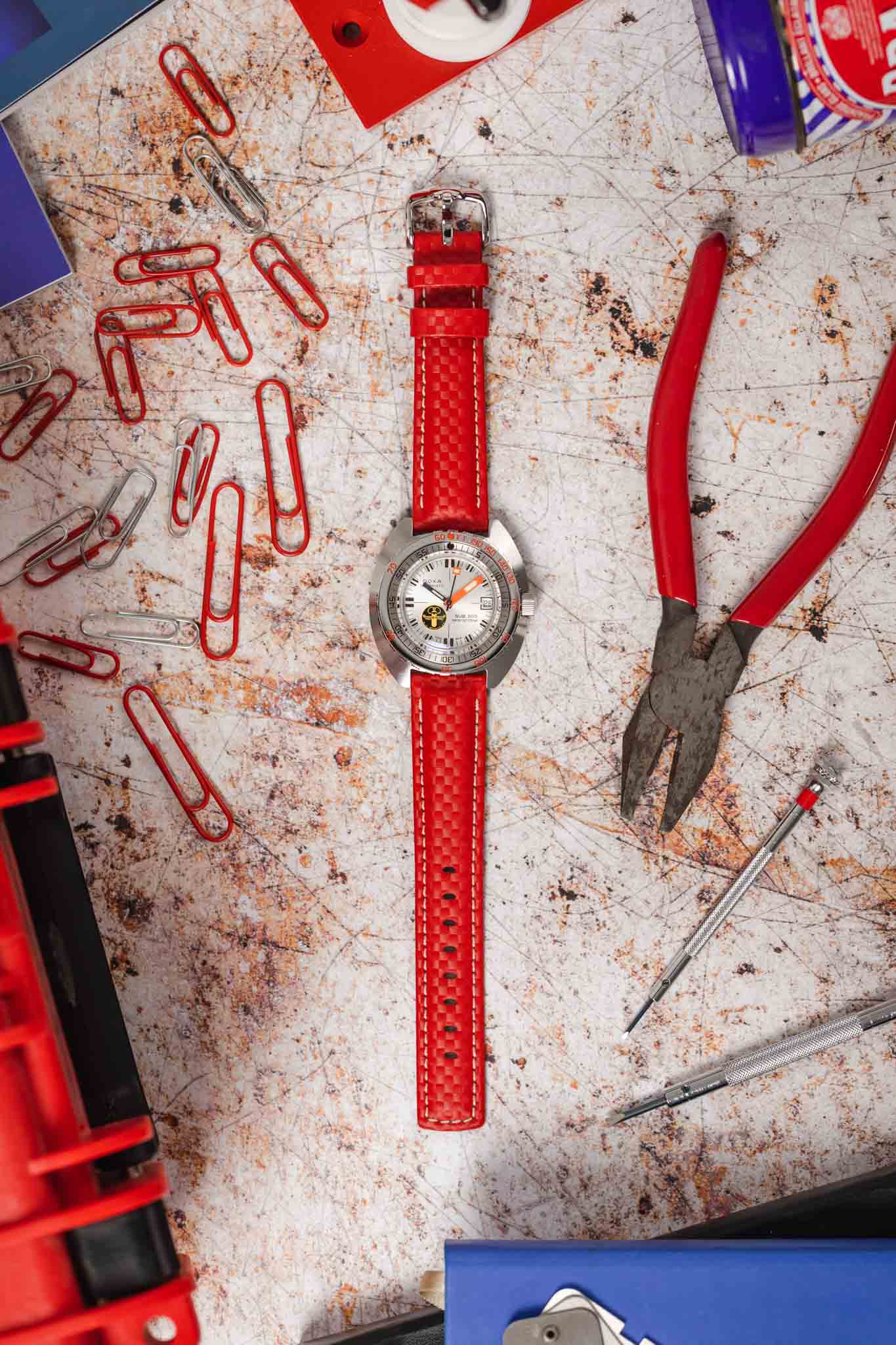 Hirsch CARBON Embossed Water-Resistant Leather Watch Strap in RED - Image 6