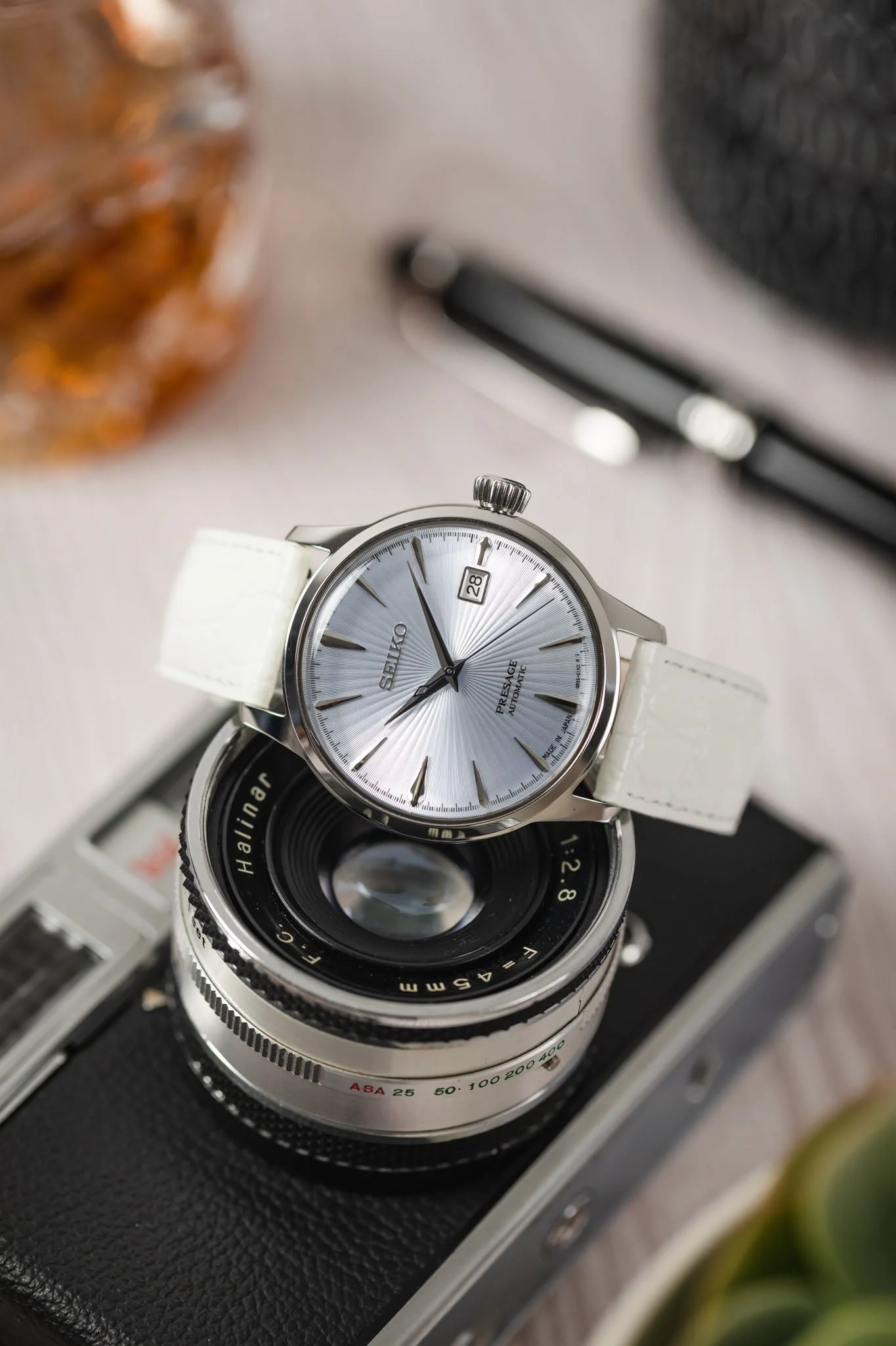 Hirsch CROCOGRAIN Crocodile Embossed Leather Watch Strap in WHITE - Image 4