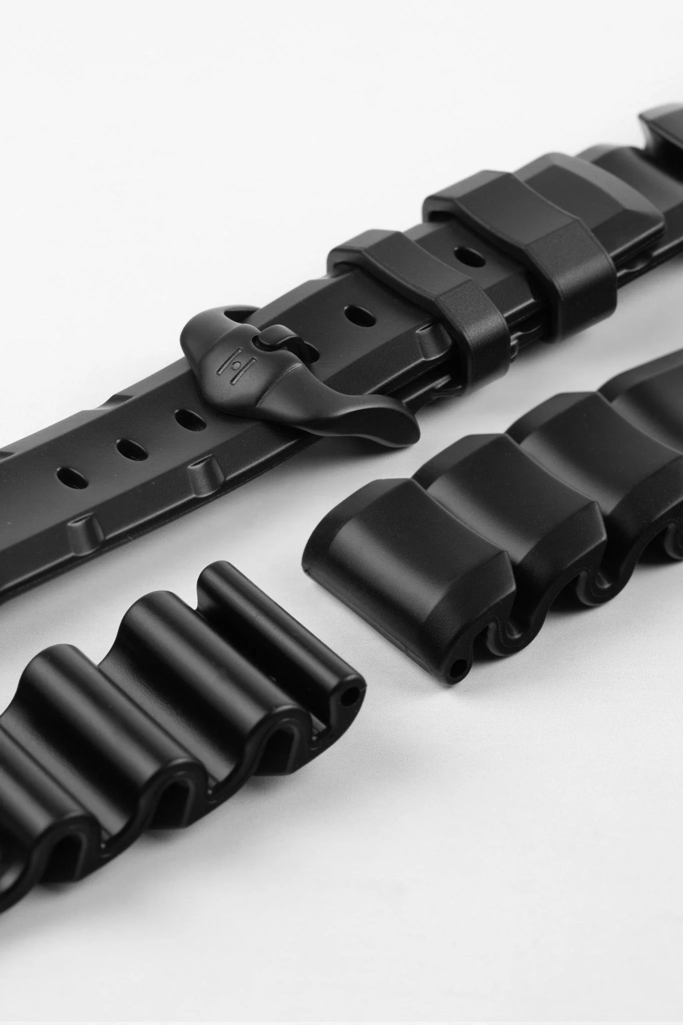 Hirsch EXTREME Natural Rubber Watch Strap in BLACK - Image 10