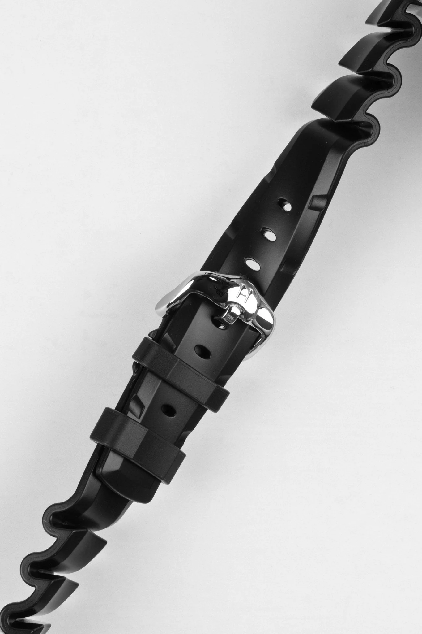 Hirsch EXTREME Natural Rubber Watch Strap in BLACK - Image 5