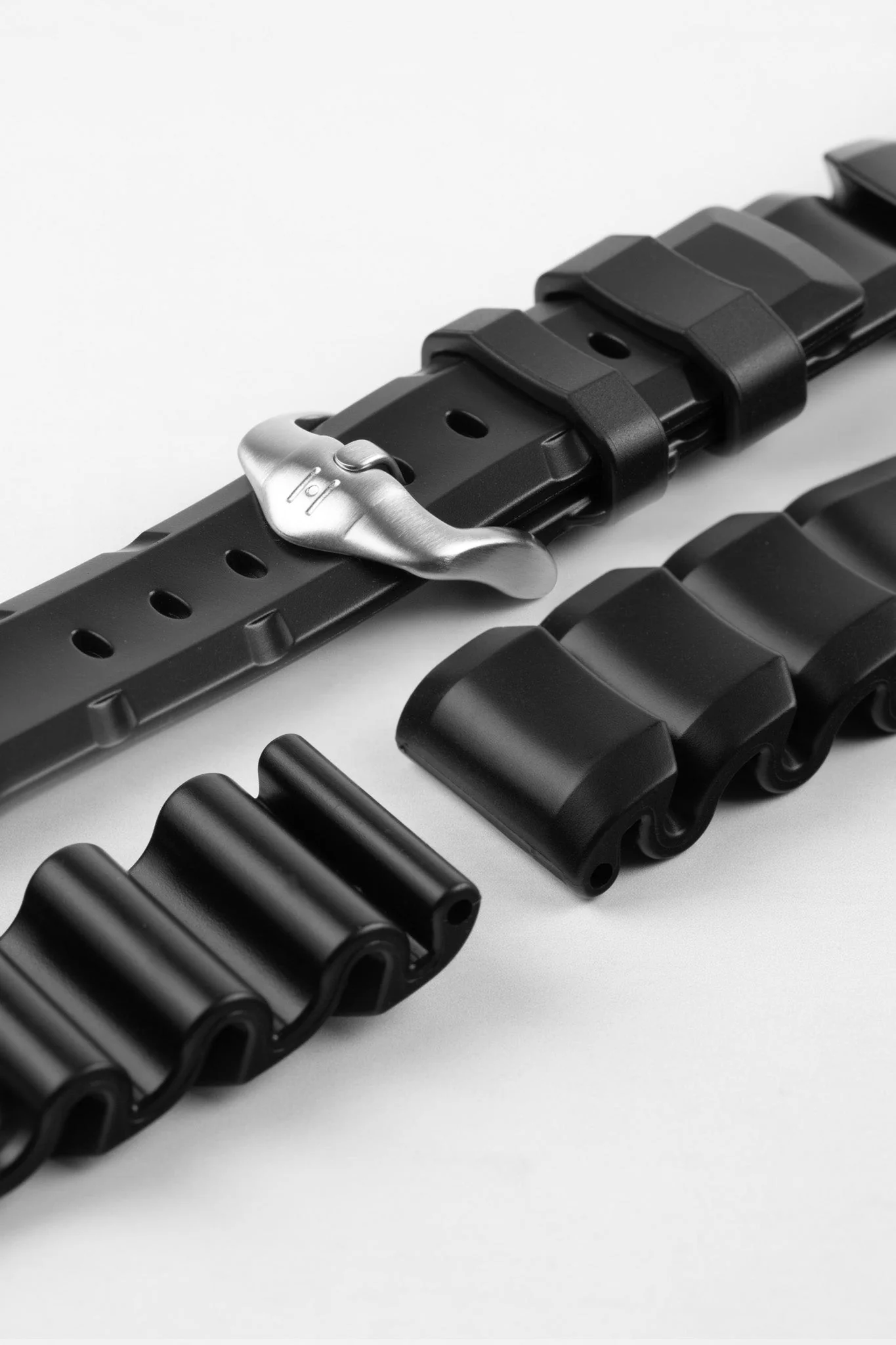 Hirsch EXTREME Natural Rubber Watch Strap in BLACK - Image 9