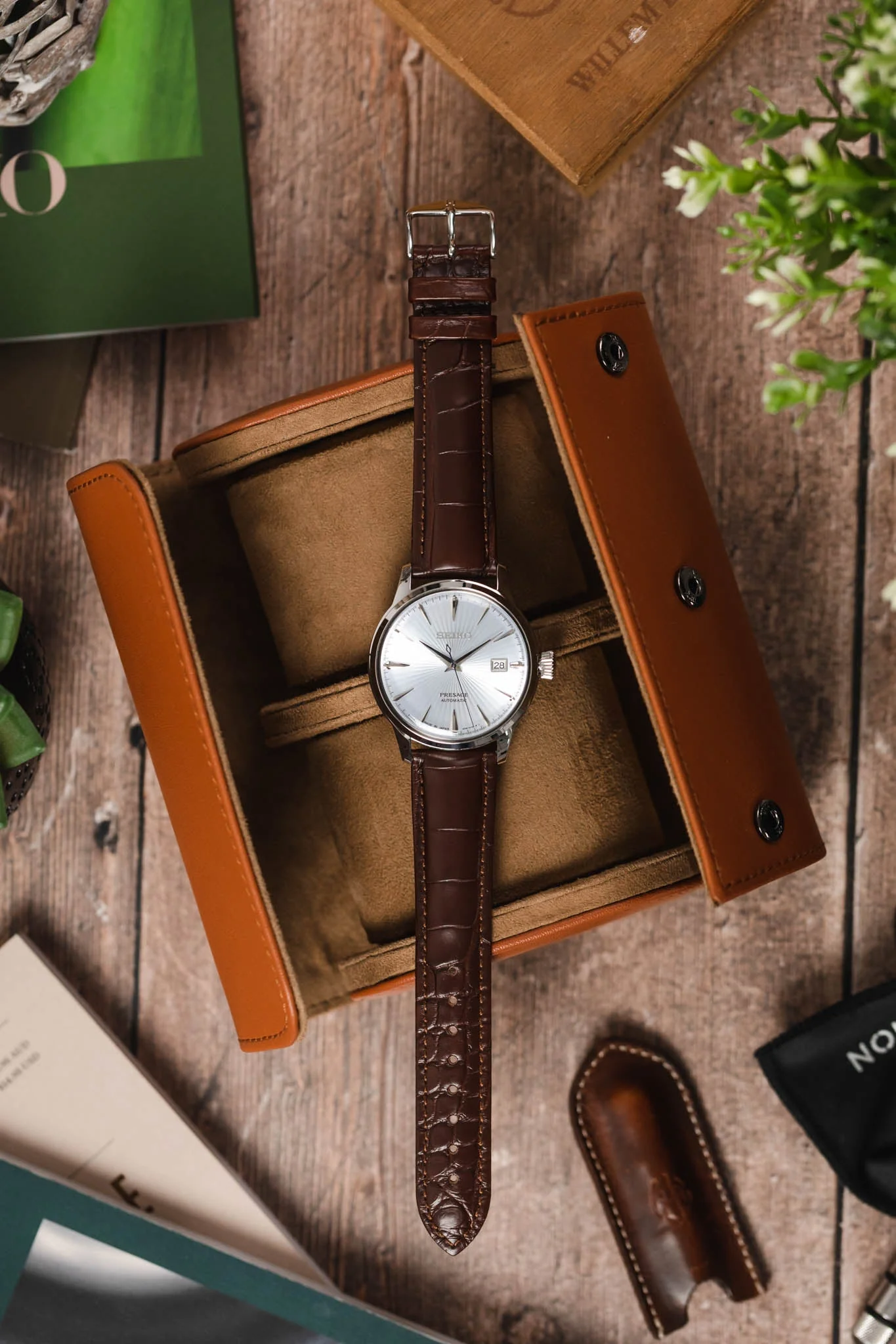 Hirsch GENUINE ALLIGATOR NQR Louisiana Alligator Leather Watch Strap in BROWN - Image 6
