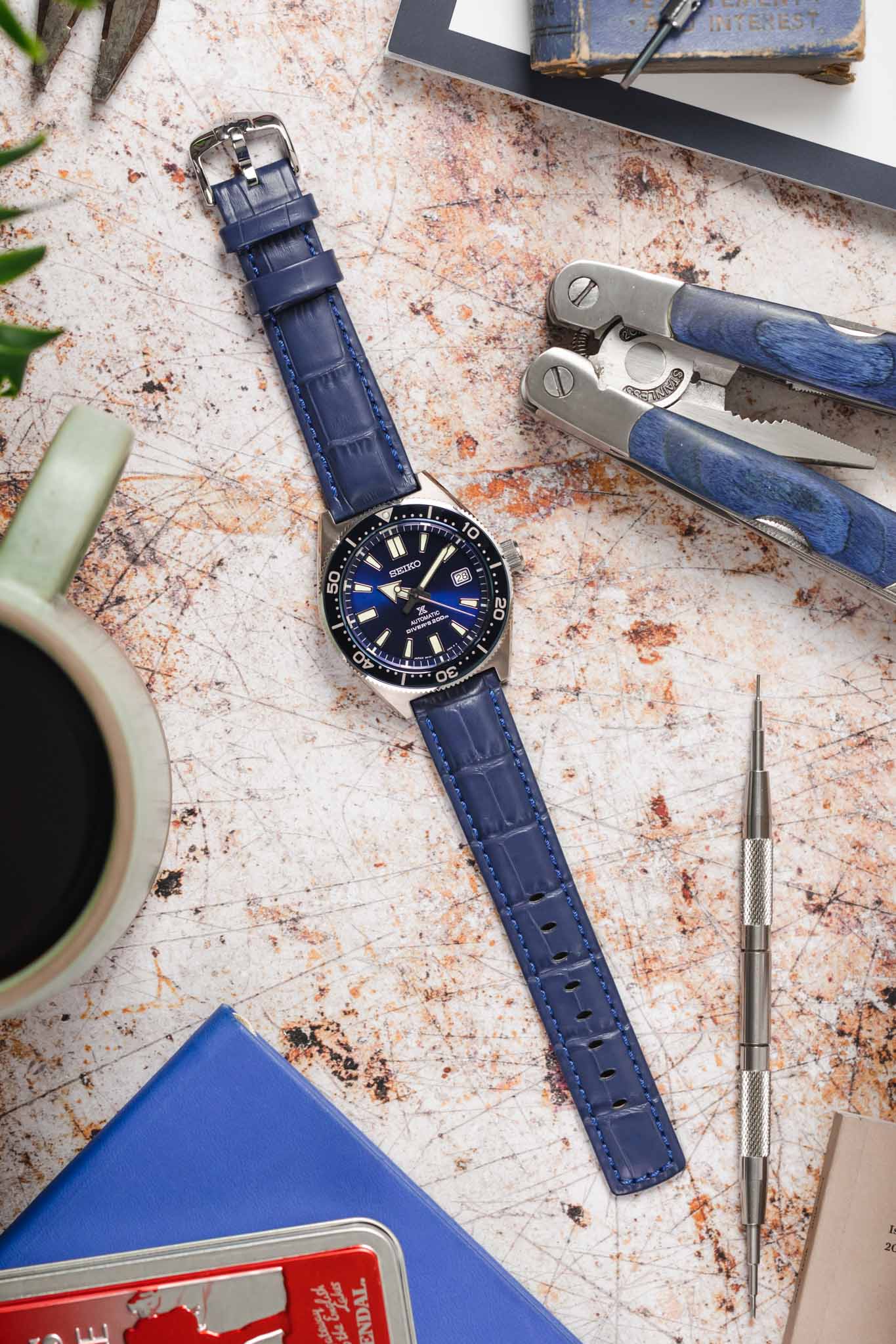 Hirsch GRAND DUKE Water-Resistant Alligator Embossed Sport Watch Strap in BLUE - Image 6