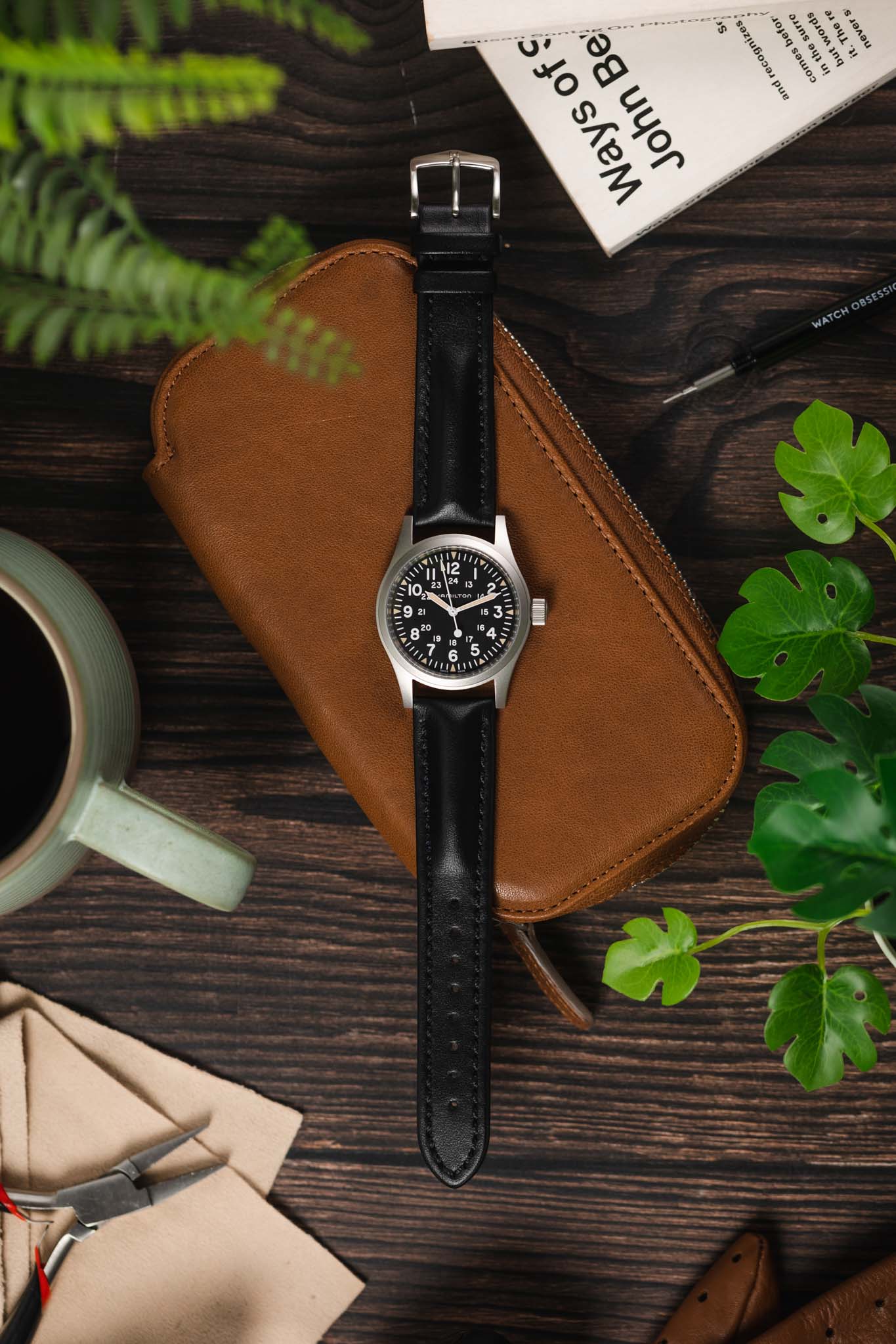 Hirsch HEAVY CALF Water-Resistant Calf Leather Watch Strap in BLACK / BLACK - Image 6