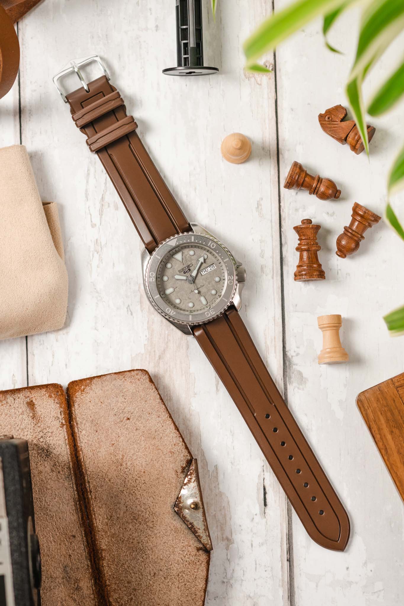Hirsch HEVEA Natural Rubber Waterproof Watch Strap in BROWN - Image 11