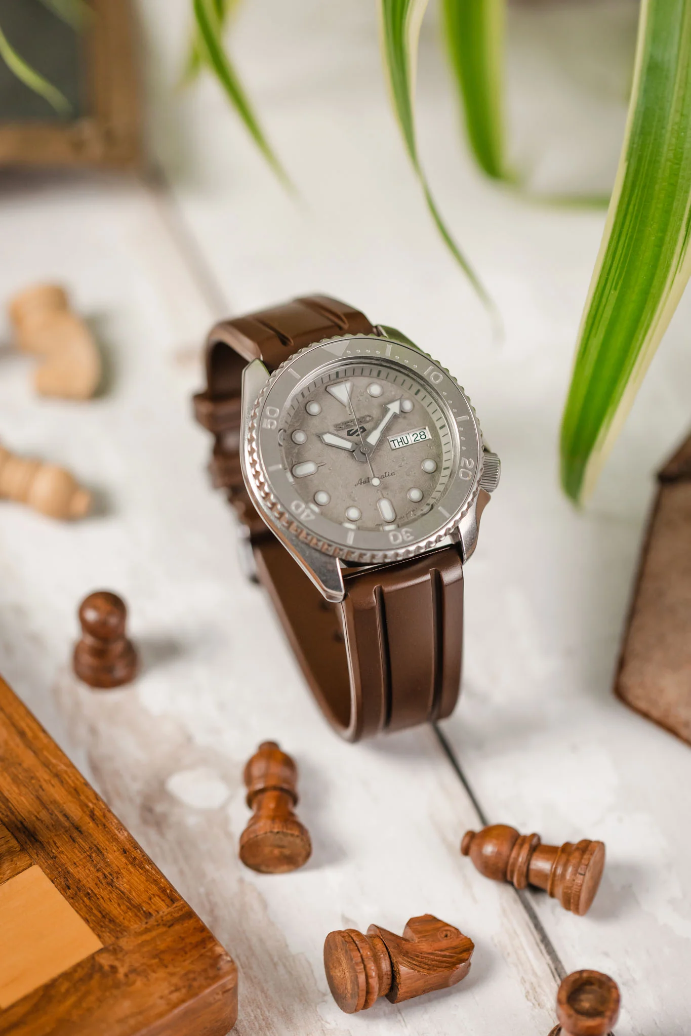 Hirsch HEVEA Natural Rubber Waterproof Watch Strap in BROWN - Image 4