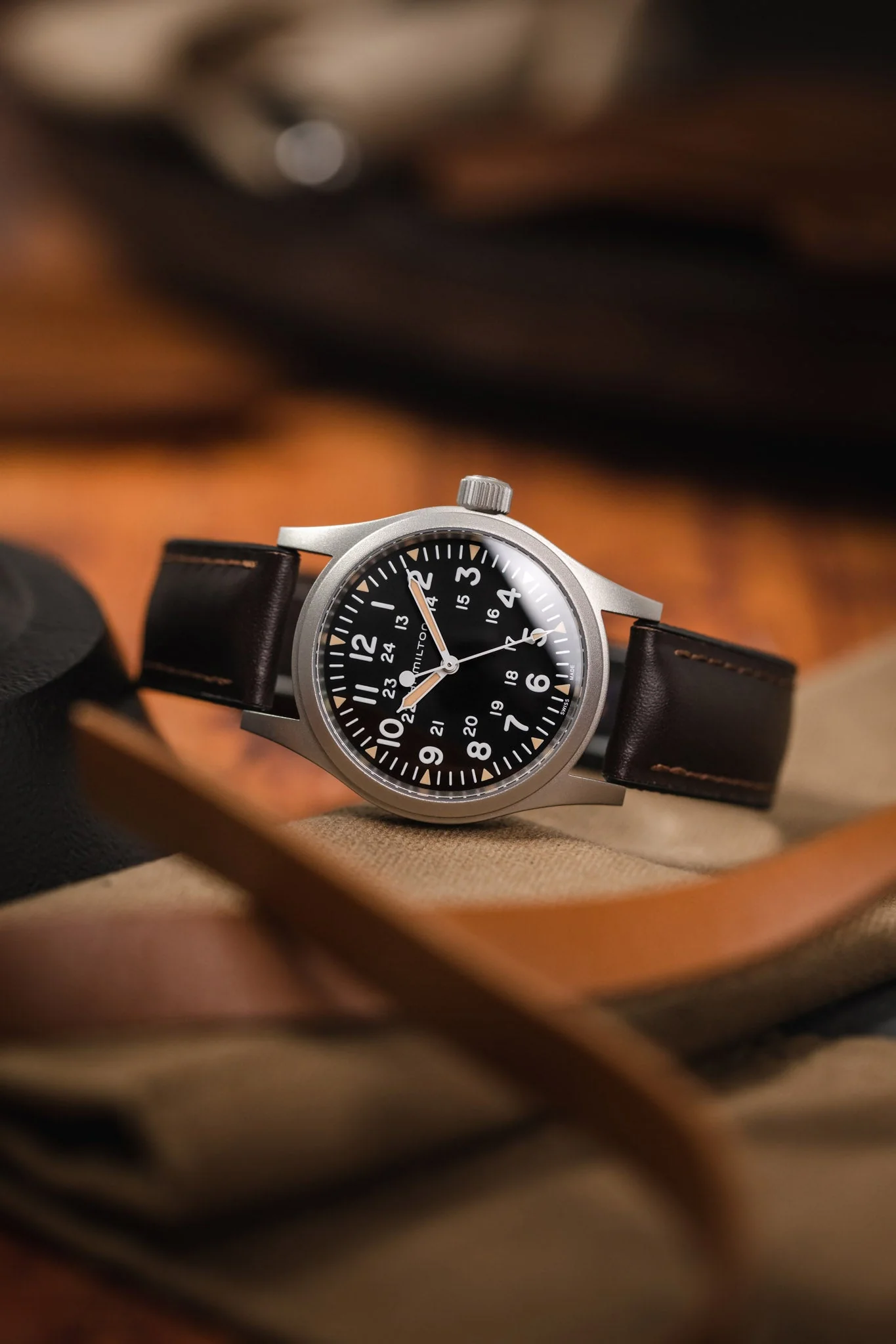 Hirsch JAMES Calf Leather Performance Watch Strap in BROWN - Image 4