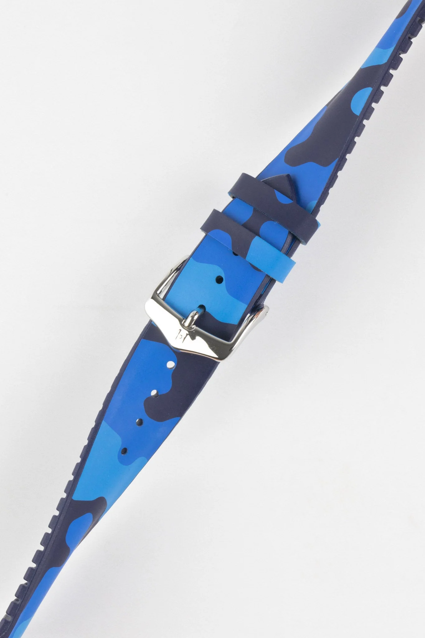 Hirsch JOHN Natural Rubber Performance Watch Strap in BLUE CAMOUFLAGE - Image 5