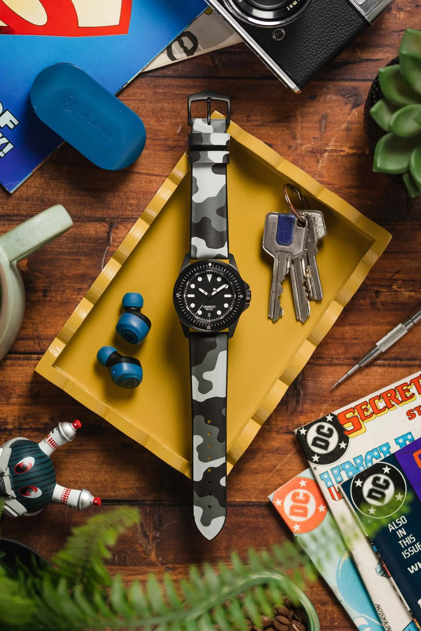 Hirsch JOHN Natural Rubber Performance Watch Strap in GREY CAMOUFLAGE - Image 6