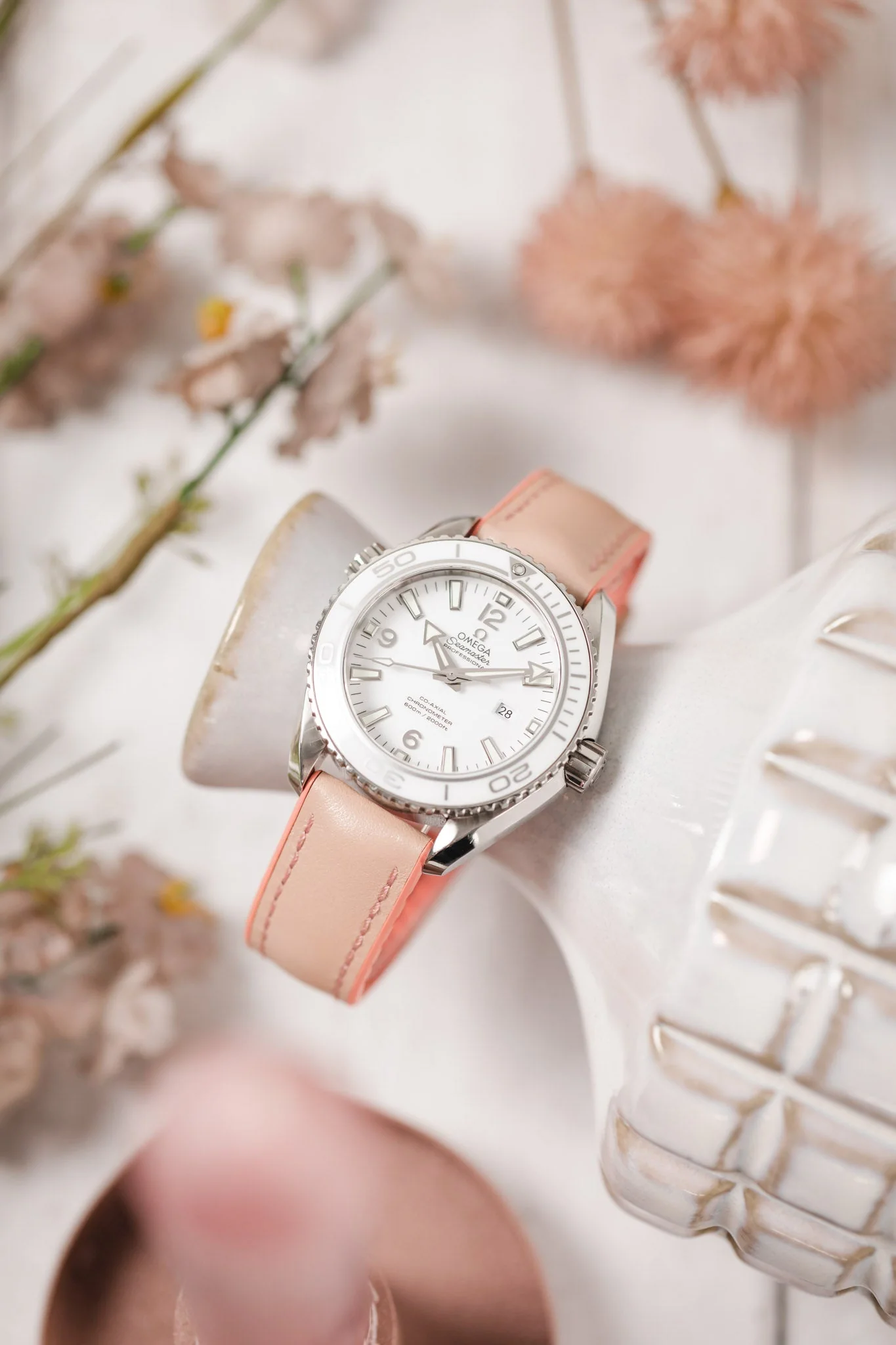 Hirsch LINDSEY Ladies Leather & Rubber Performance Watch Strap in ROSE/APRICOT - Image 4