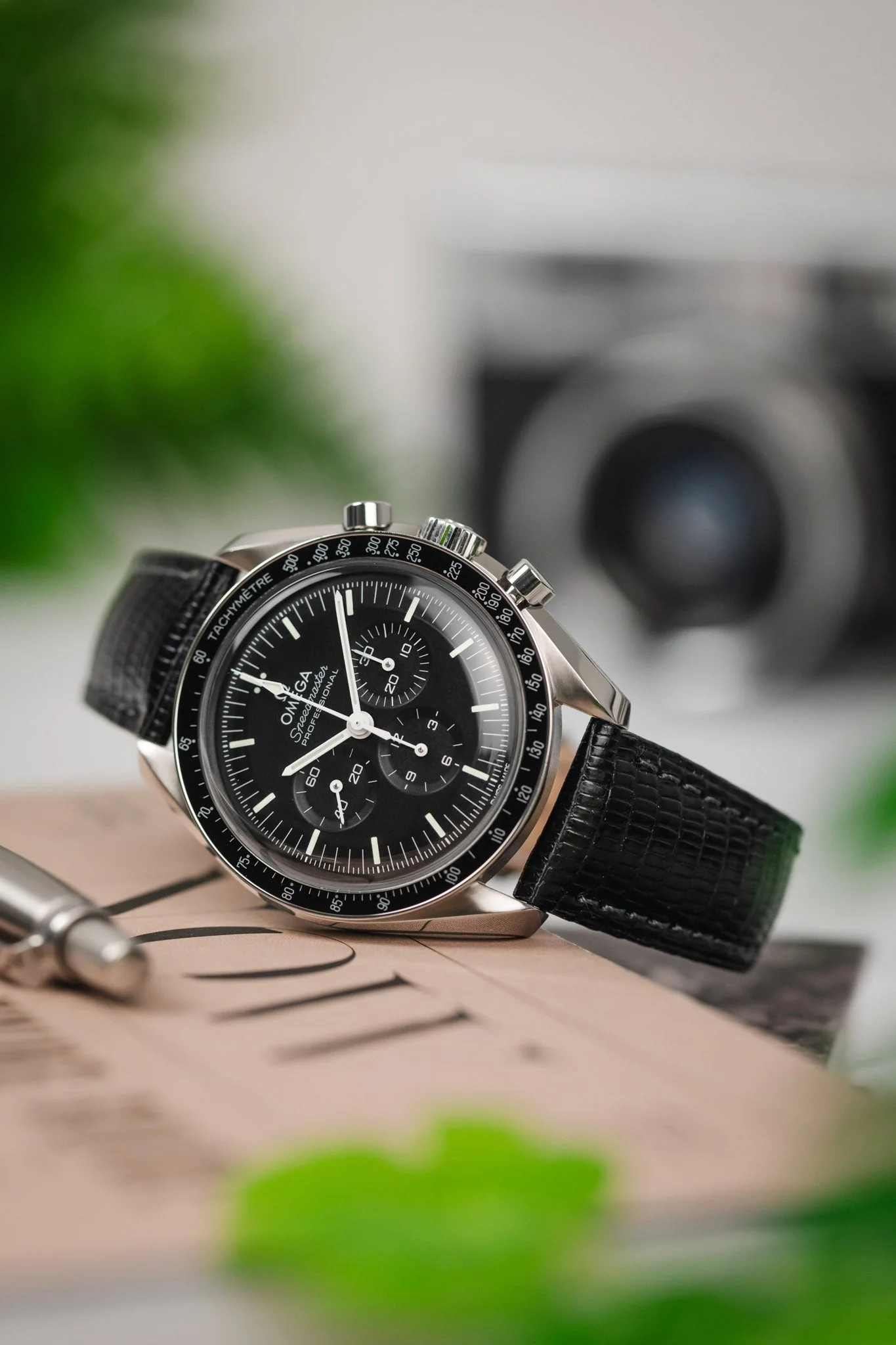 Hirsch LONDON Lizard Leather Watch Strap in BLACK - Image 4