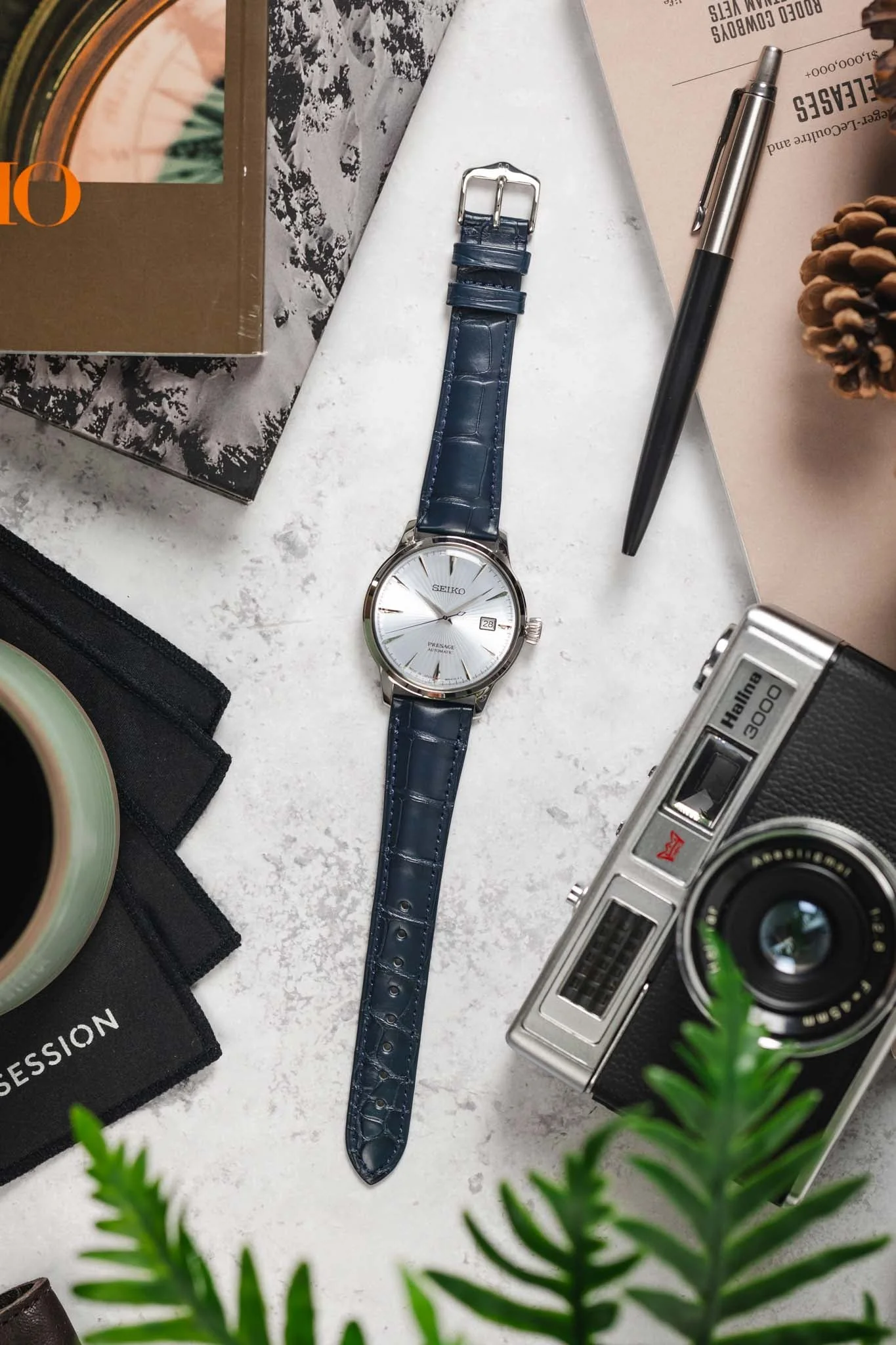 Hirsch LONDON Matt Alligator Leather Watch Strap in BLUE - Image 11