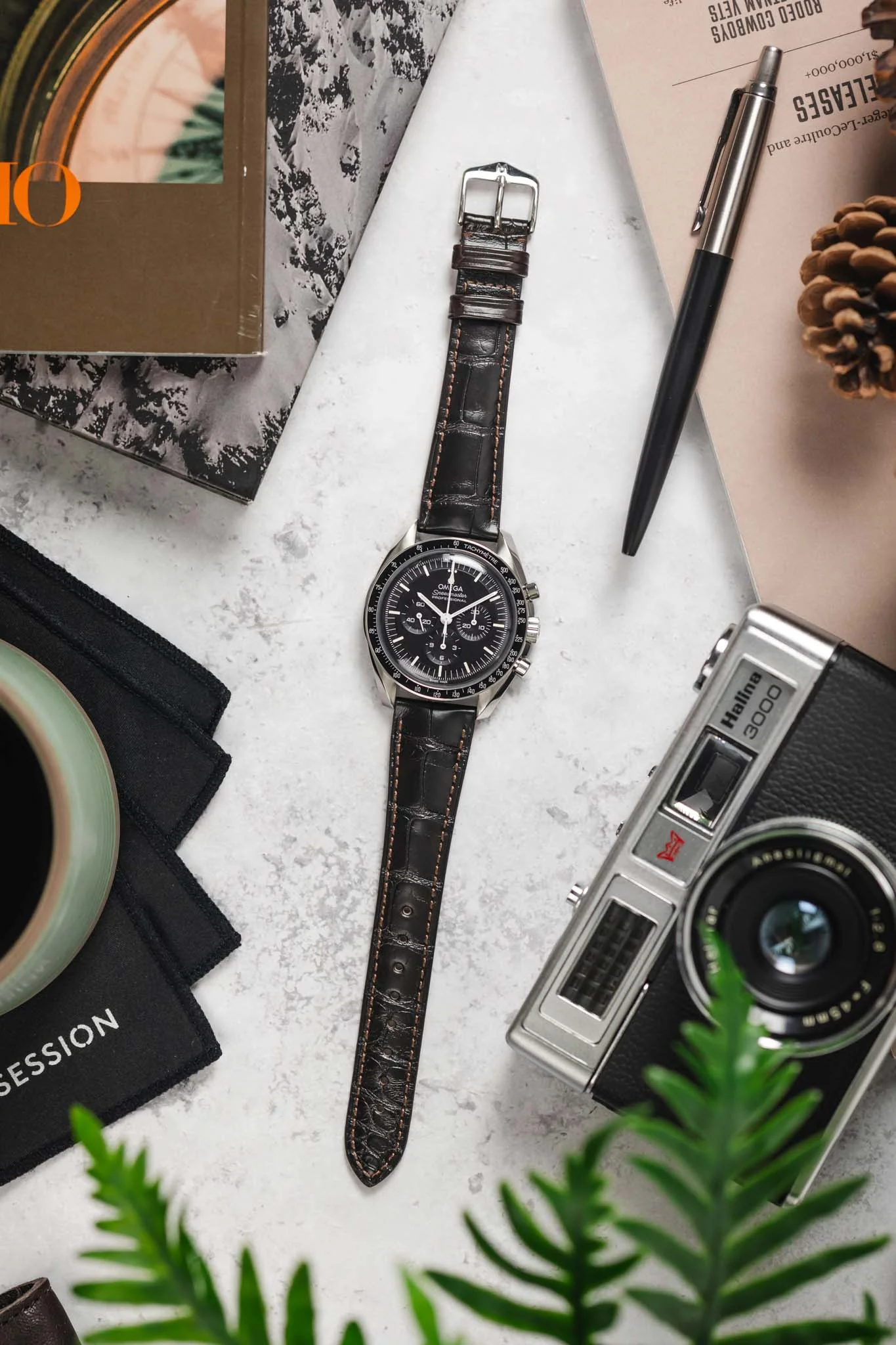 Hirsch LONDON Matt Alligator Leather Watch Strap in DARK BROWN - Image 11