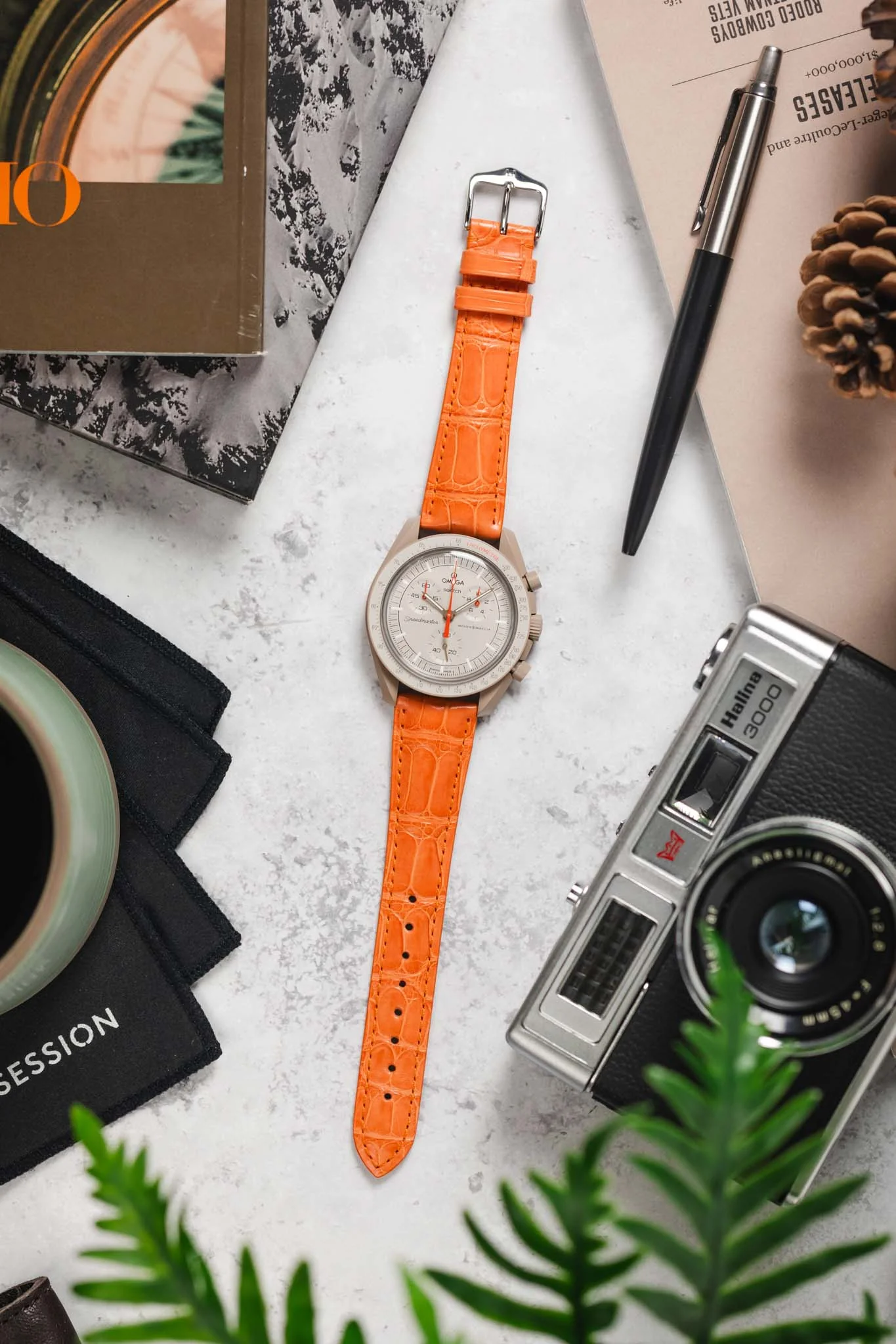 Hirsch LONDON Matt Alligator Leather Watch Strap in ORANGE - Image 11