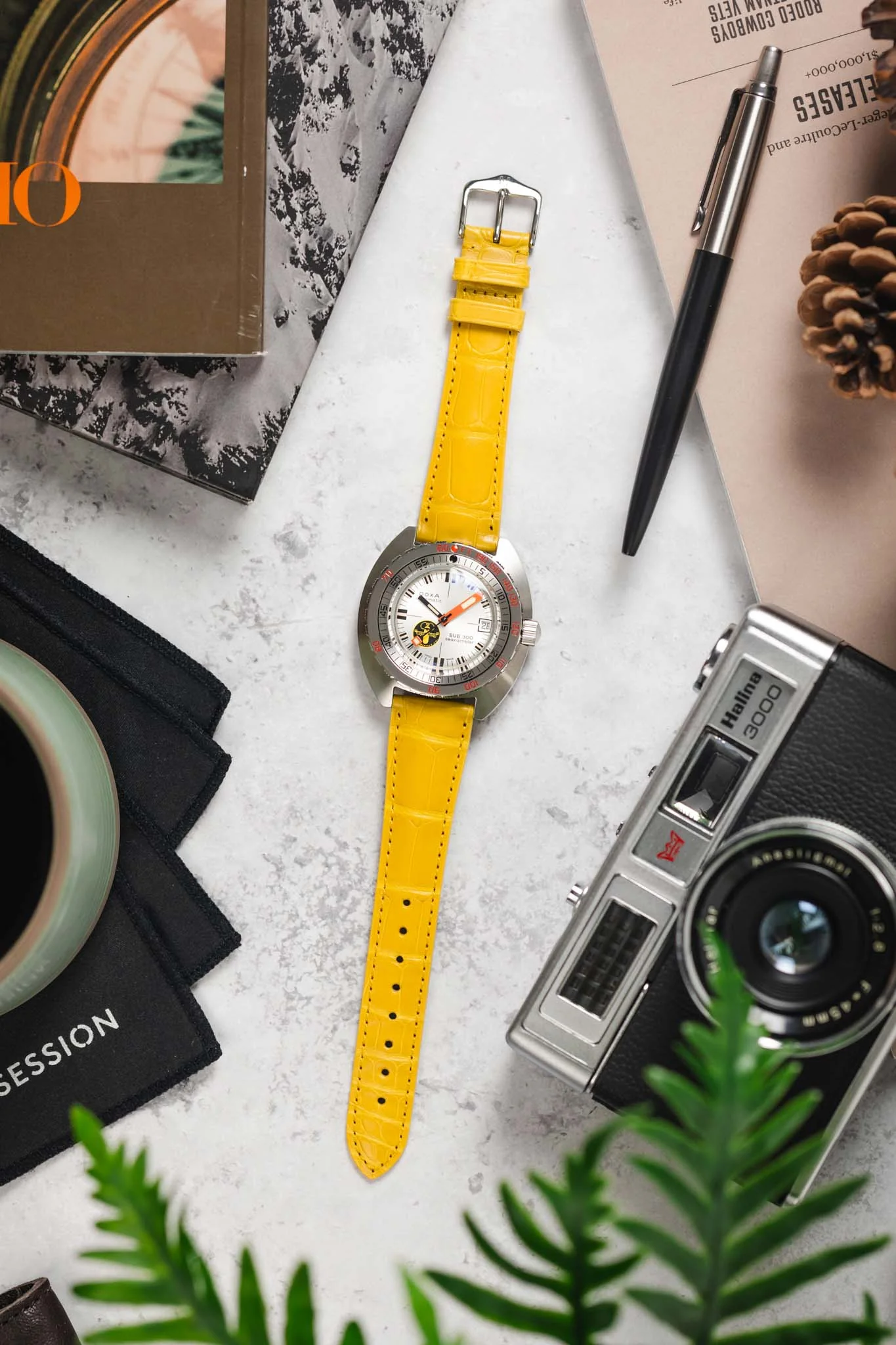 Hirsch LONDON Matt Alligator Leather Watch Strap in YELLOW - Image 11