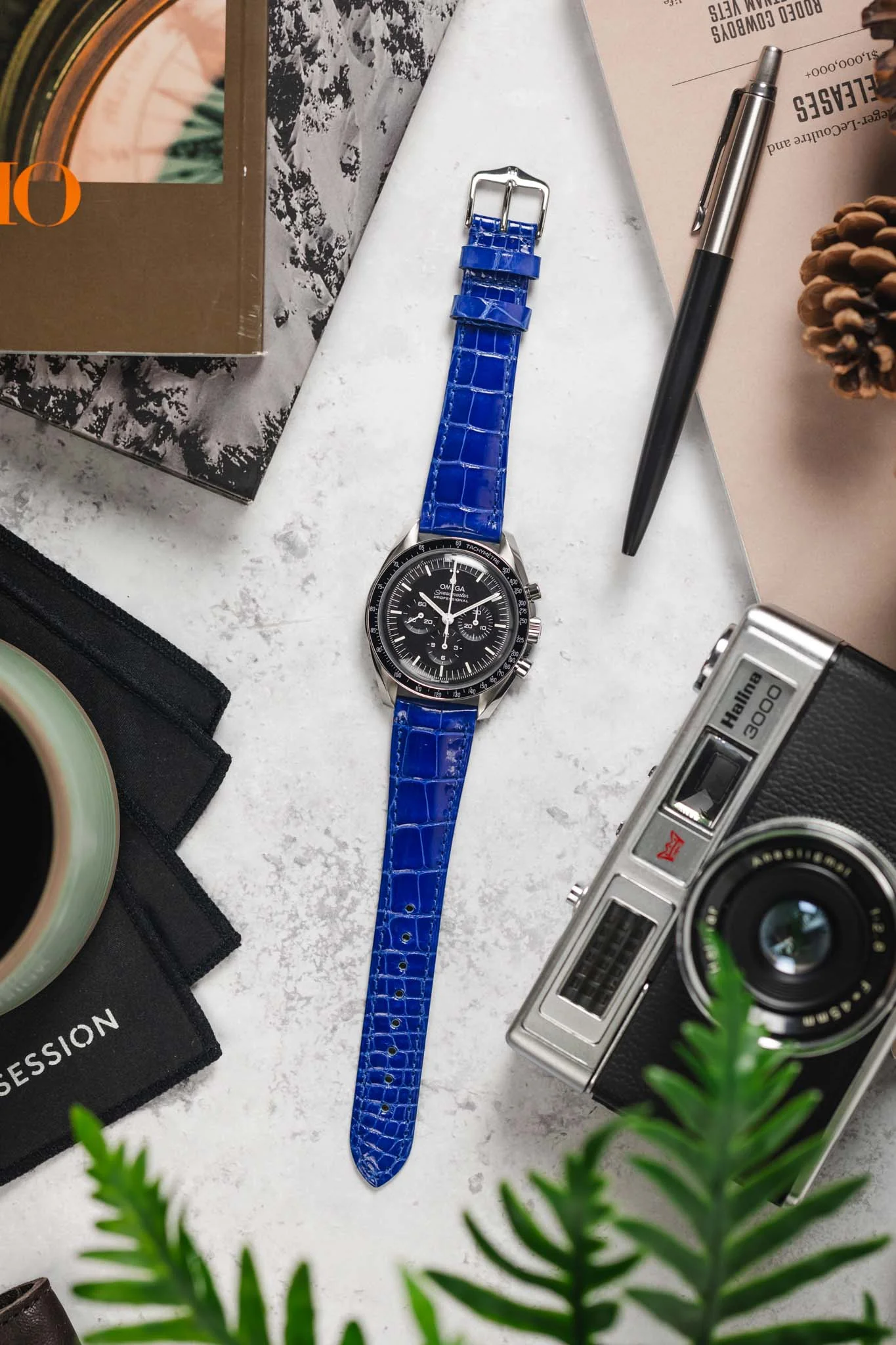 Hirsch LONDON Shiny Alligator Leather Watch Strap in ROYAL BLUE - Image 11