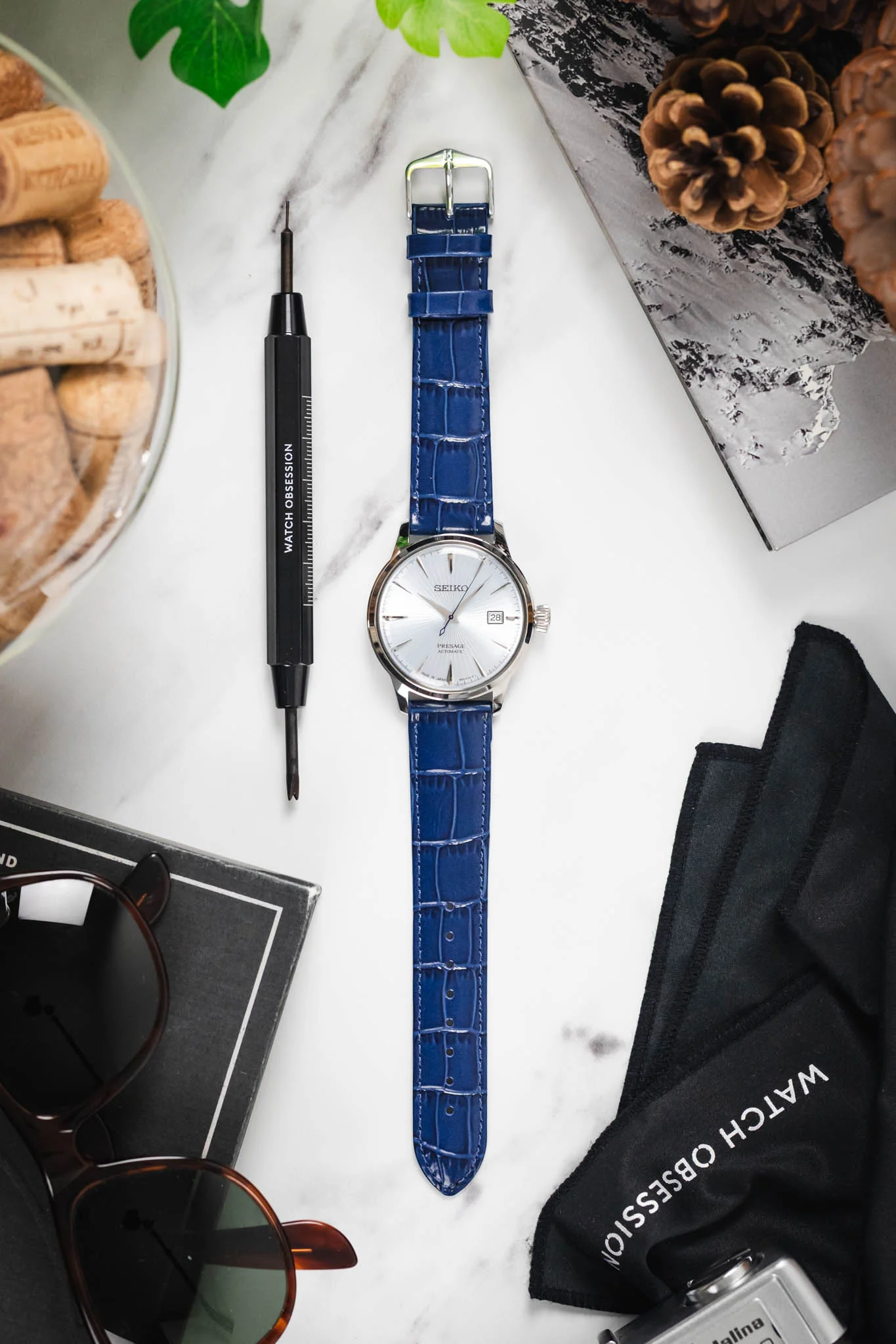 Hirsch LOUISIANALOOK Alligator Embossed Leather Watch Strap in BLUE - Image 11