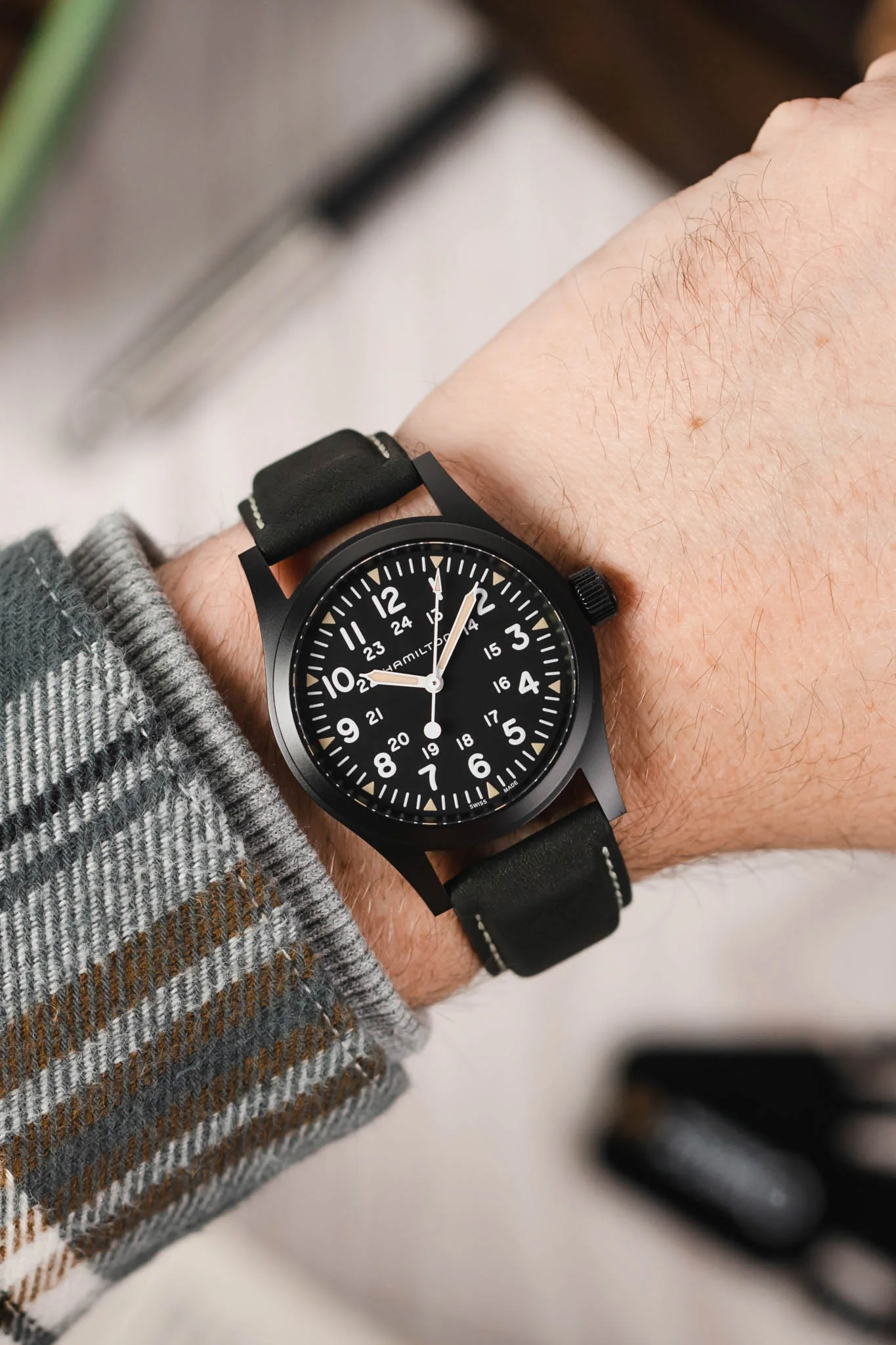 Hirsch MARINER Waterproof Leather Watch Strap in BLACK - Image 2