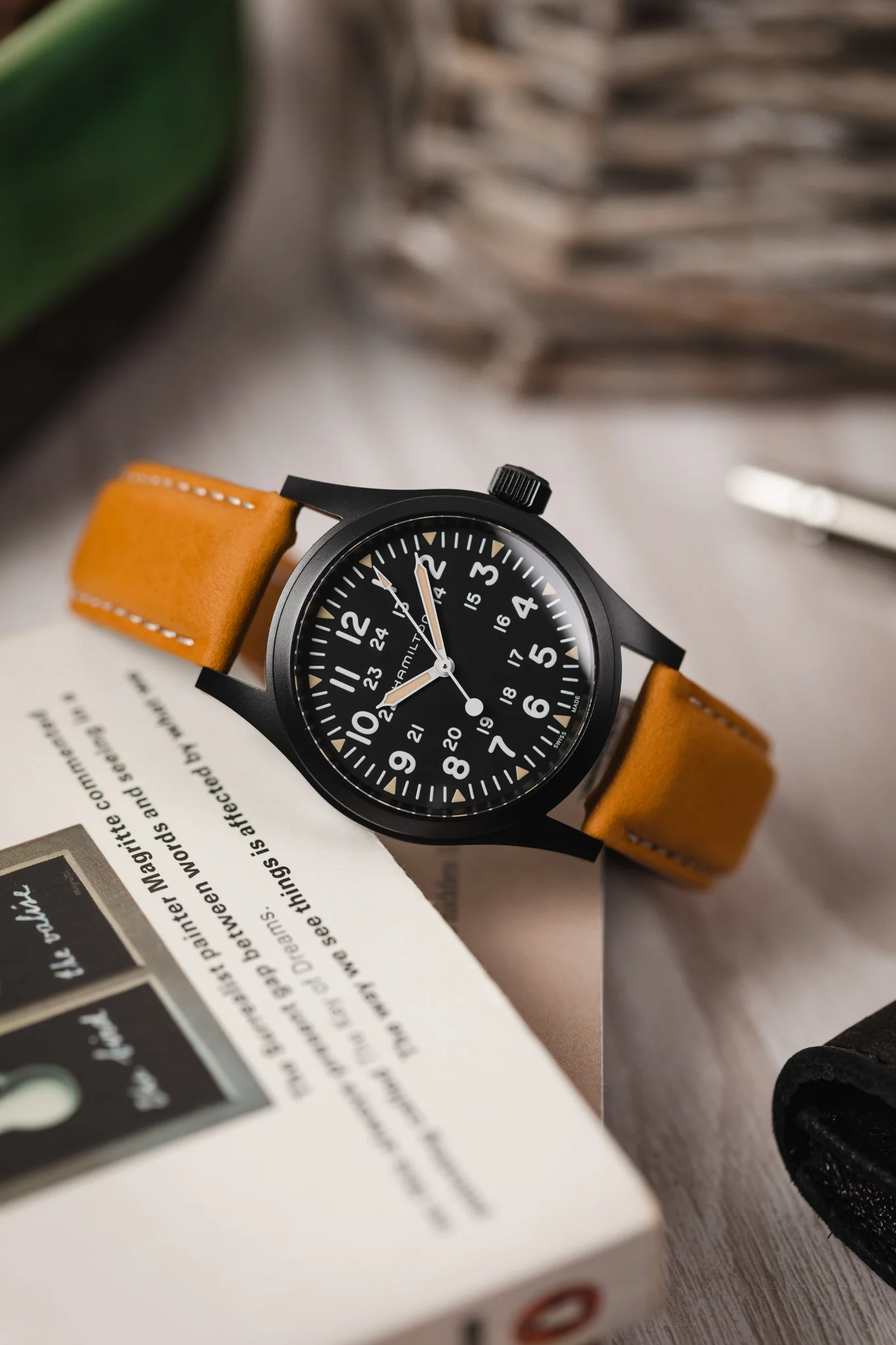 Hirsch MARINER Waterproof Leather Watch Strap in GOLD BROWN - Image 4