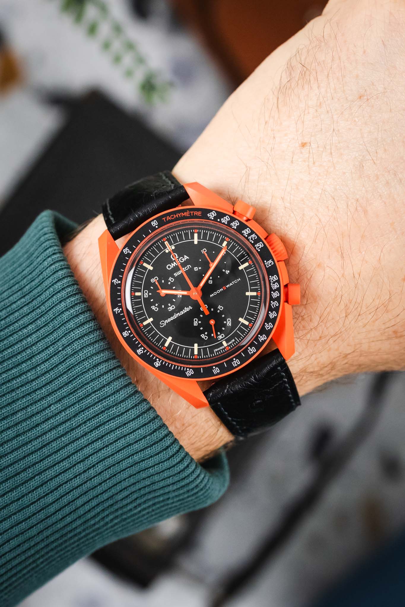 Hirsch MASSAI OSTRICH Leather Watch Strap in BLACK - Image 2