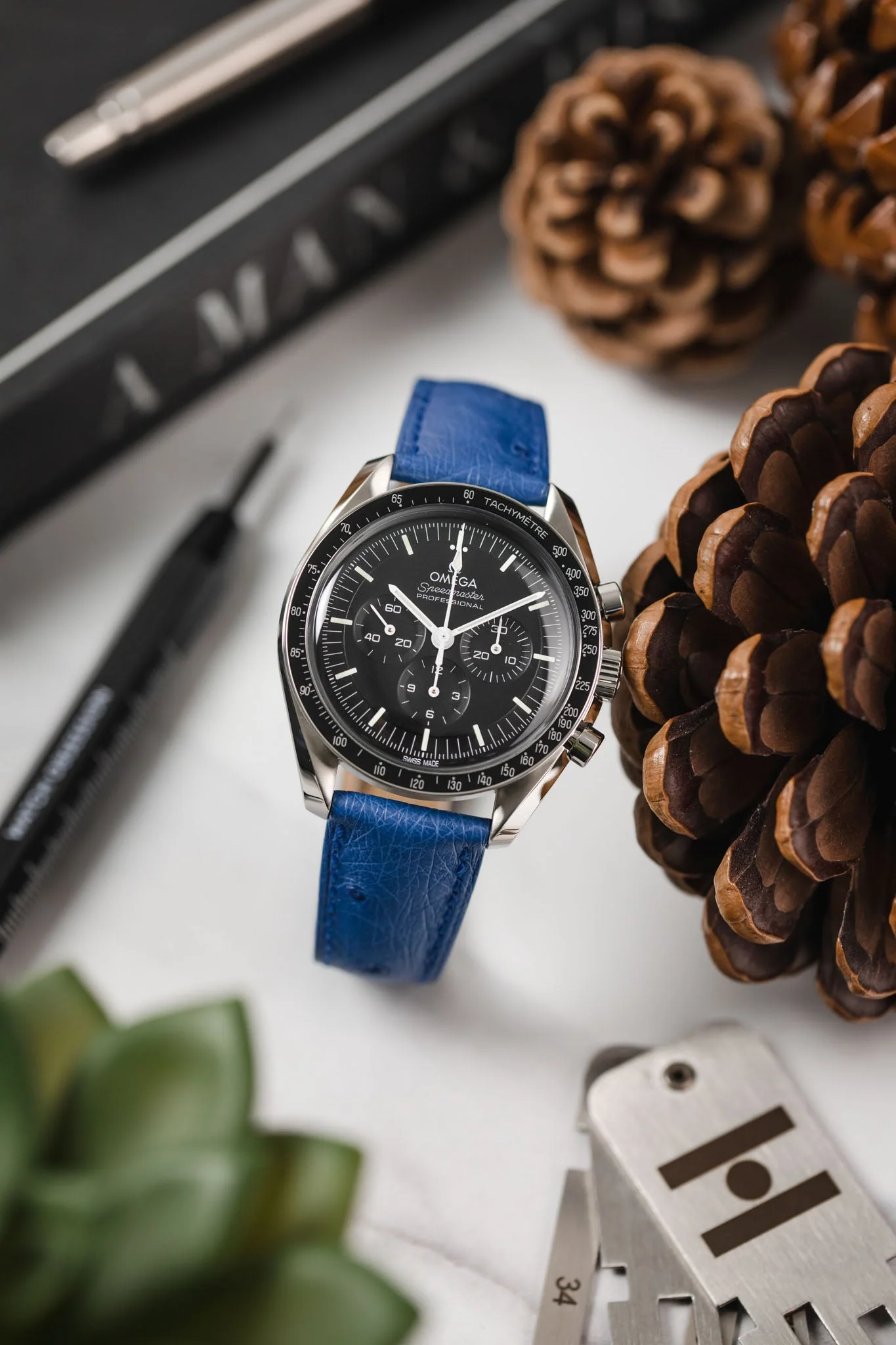 Hirsch MASSAI OSTRICH Leather Watch Strap in ROYAL BLUE - Image 4