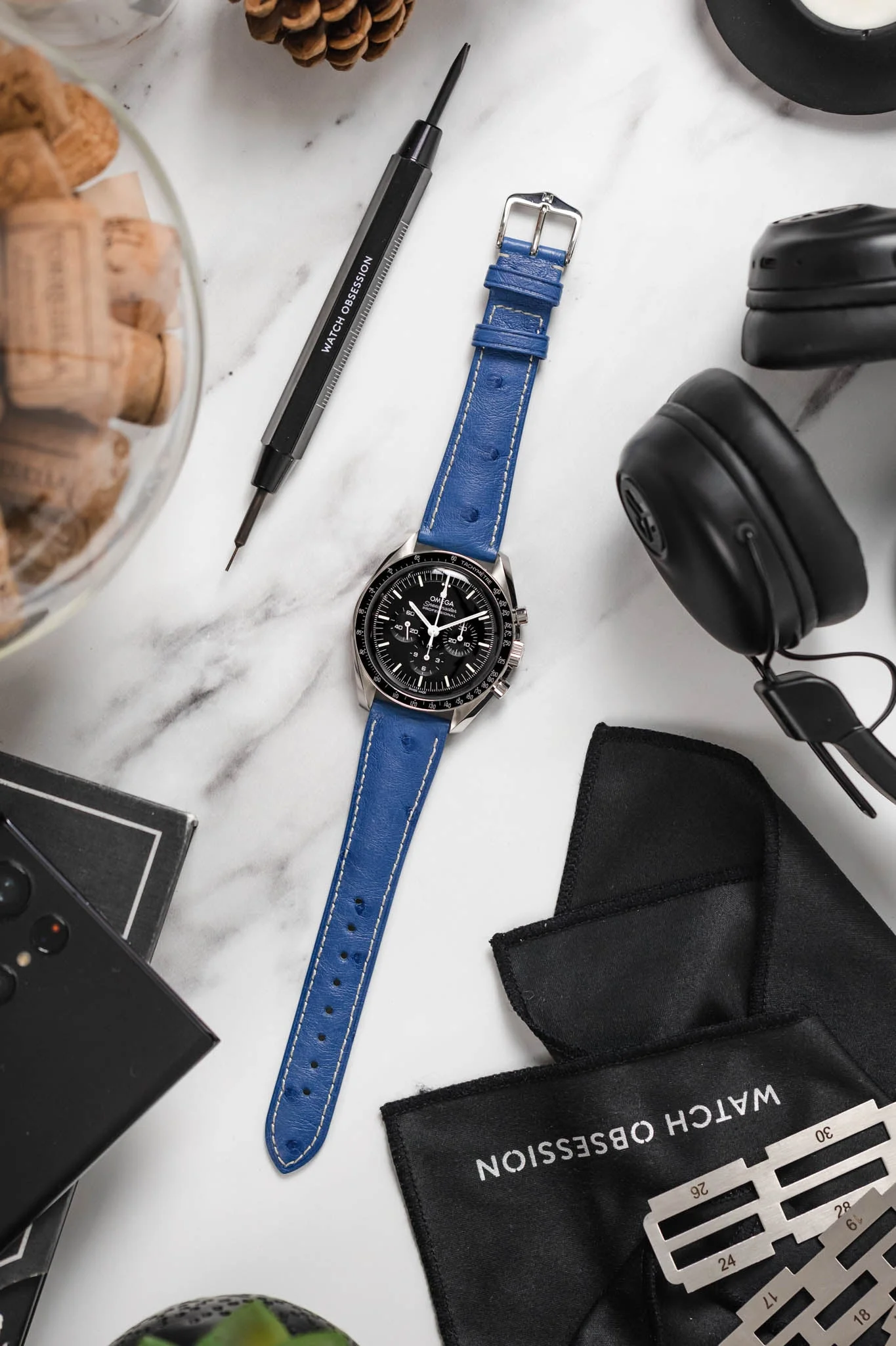 Hirsch MASSAI OSTRICH Leather Watch Strap in ROYAL BLUE With WHITE Stitching - Image 6