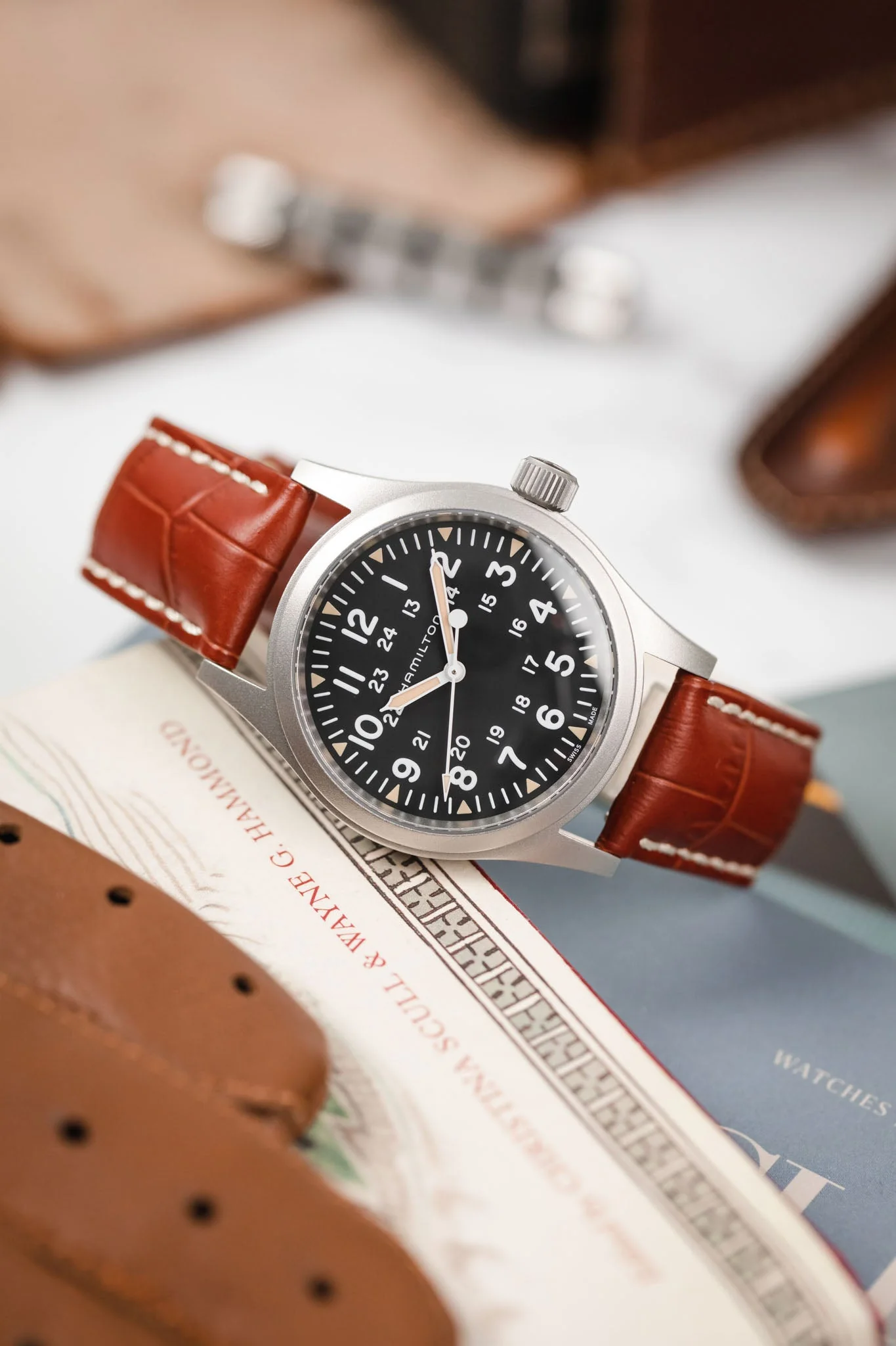 Hirsch MODENA Alligator Embossed Leather Watch Strap in GOLD BROWN - Image 4