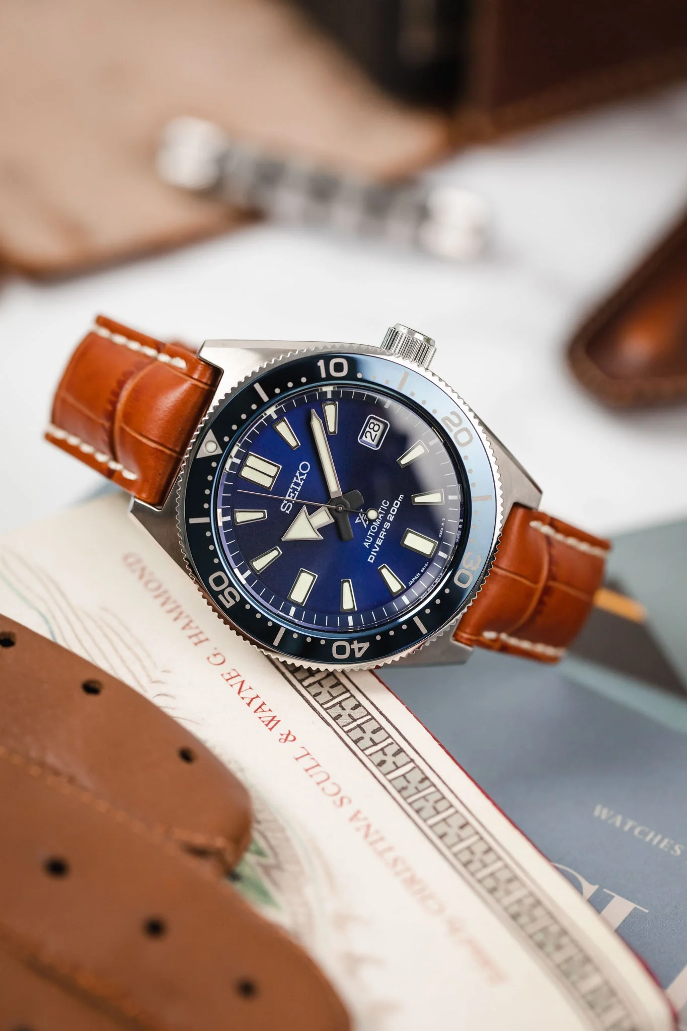 Hirsch MODENA Alligator Embossed Leather Watch Strap in HONEY - Image 4