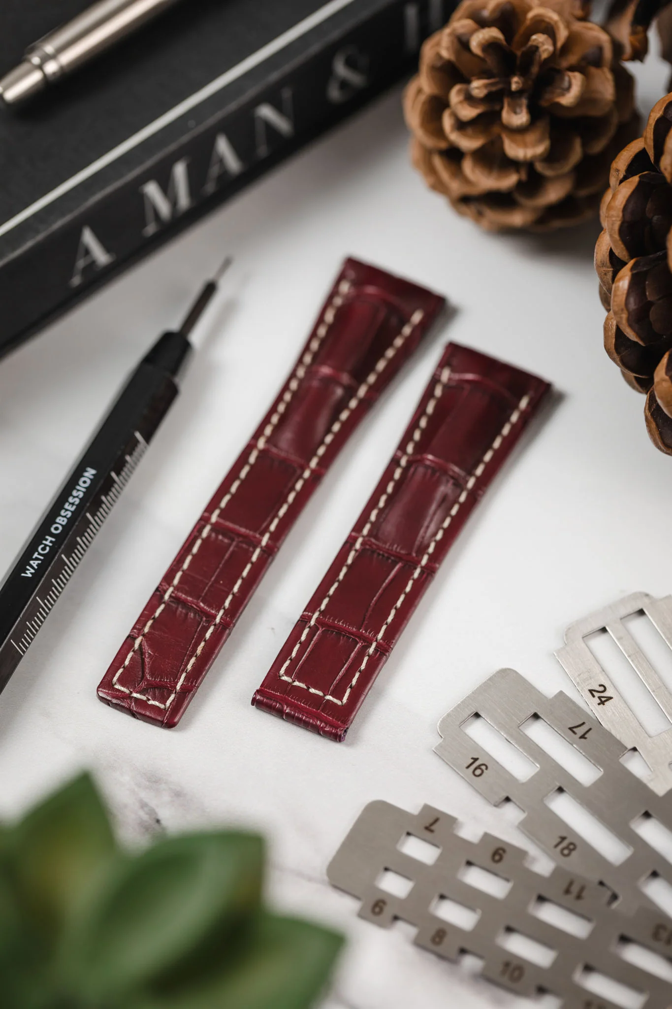 Hirsch NAVIGATOR Alligator Deployment Watch Strap in BURGUNDY - Image 2