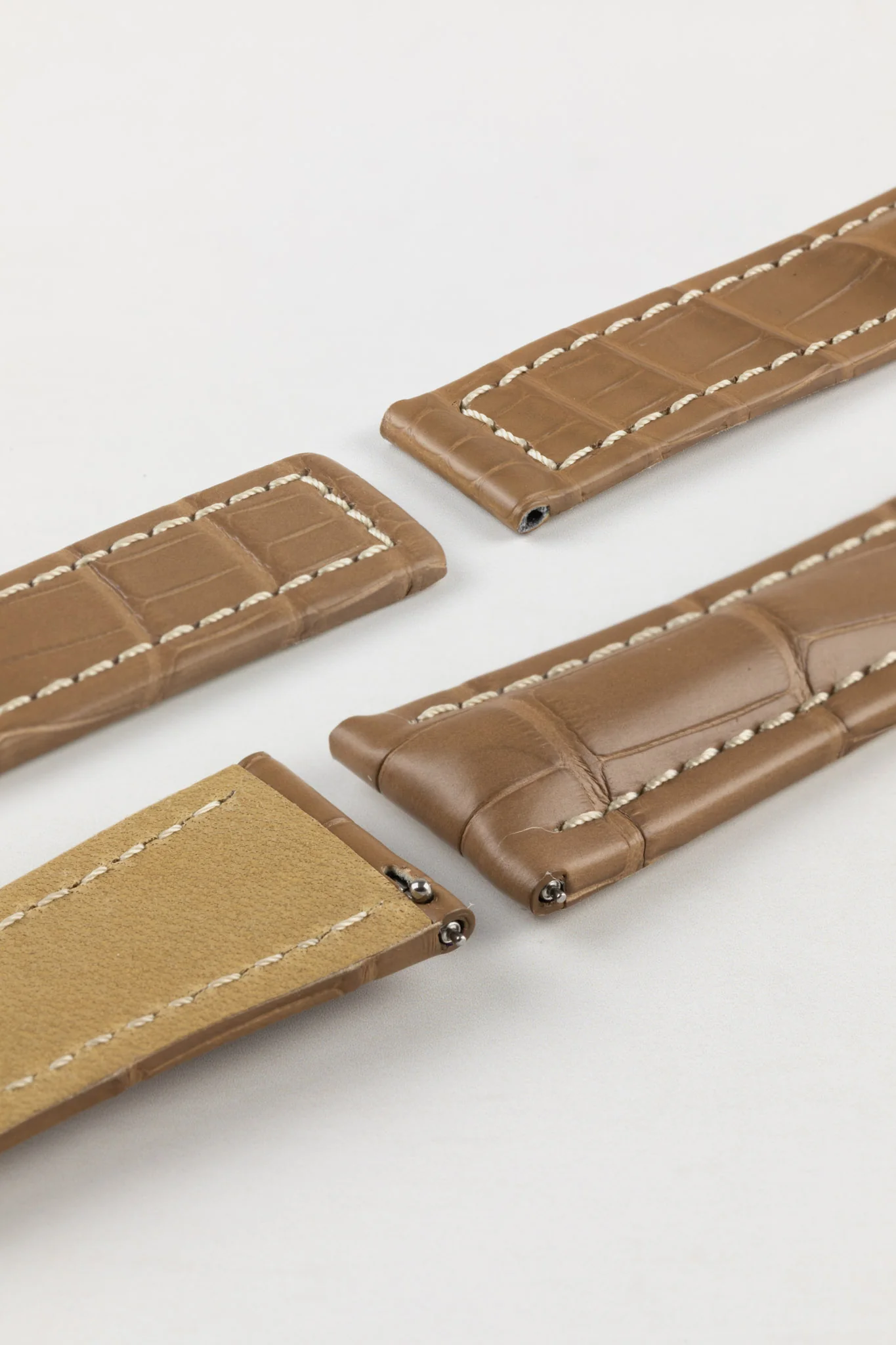 Hirsch NAVIGATOR Alligator Deployment Watch Strap in BEIGE - Image 5