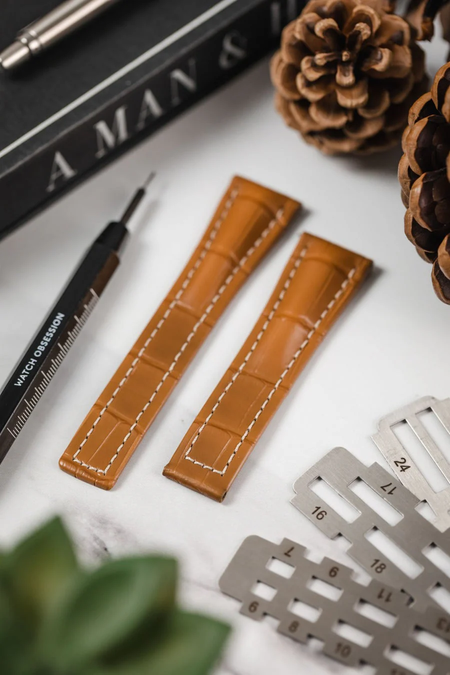 Hirsch NAVIGATOR Alligator Deployment Watch Strap in HONEY - Image 2