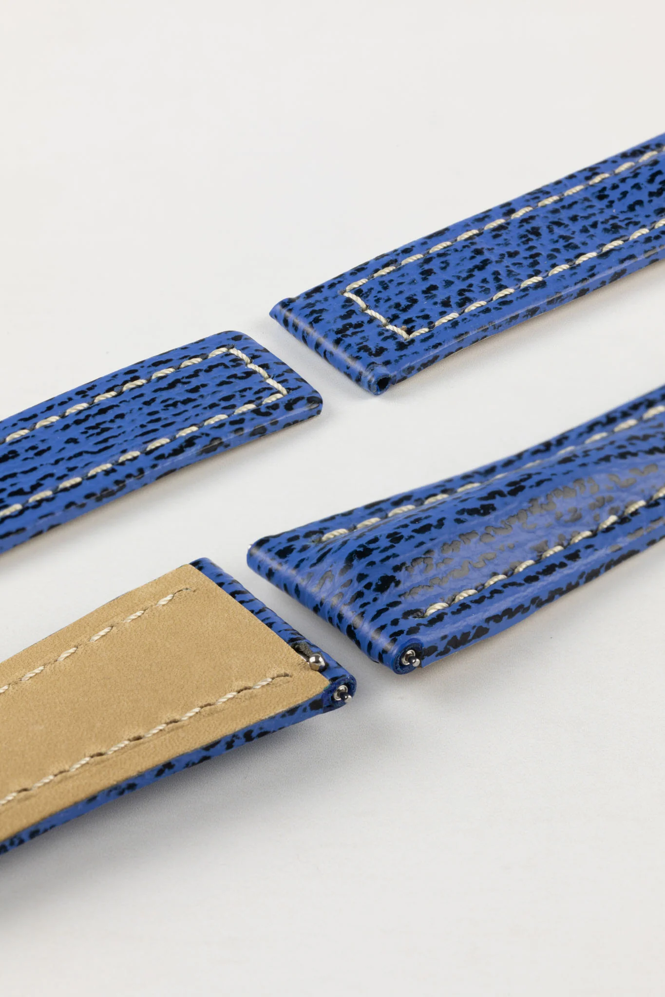 Hirsch NAVIGATOR Shark Skin Deployment Watch Strap in BLUE - Image 5