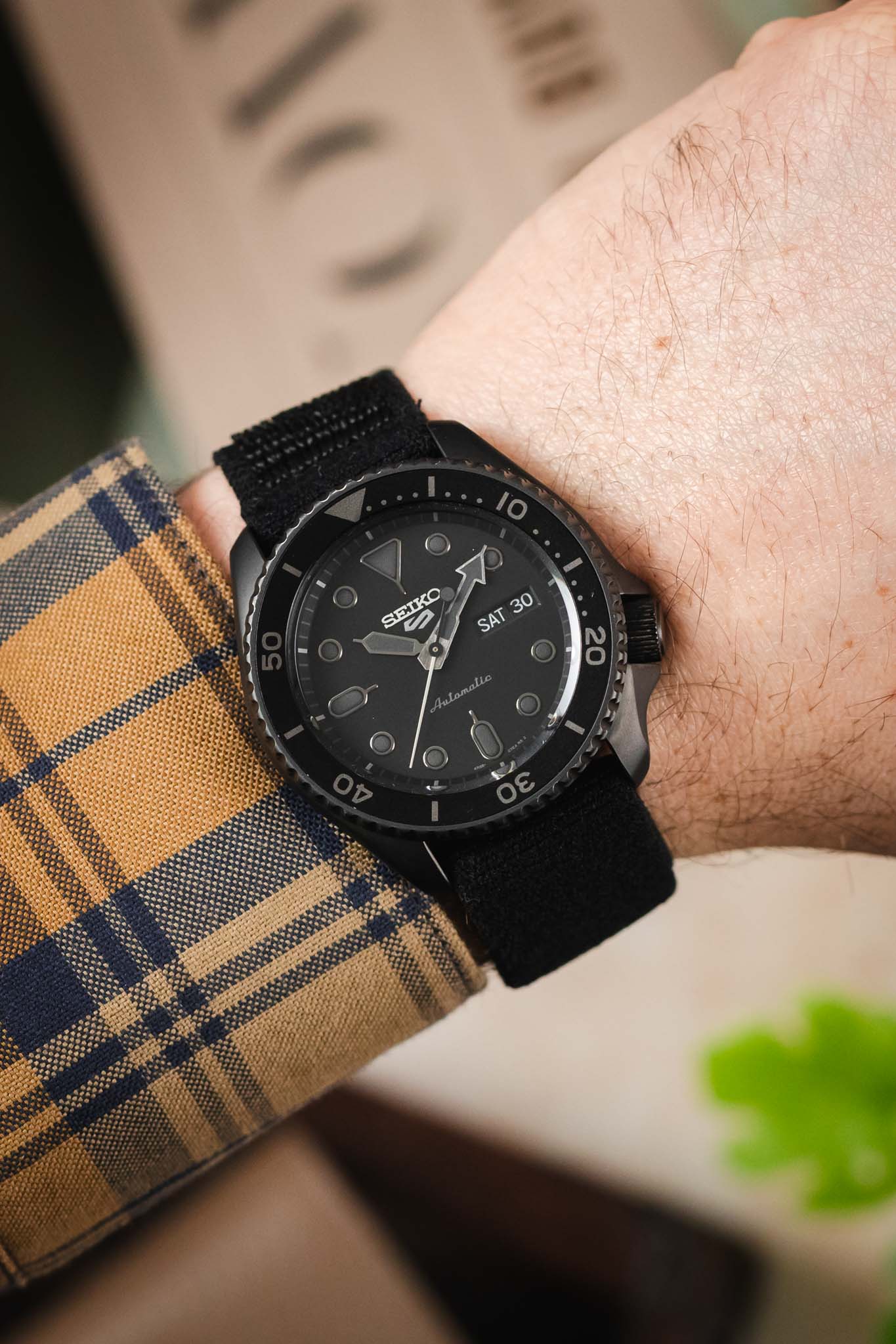 Hirsch VOCEM Fabric Watch Strap in BLACK - Image 2