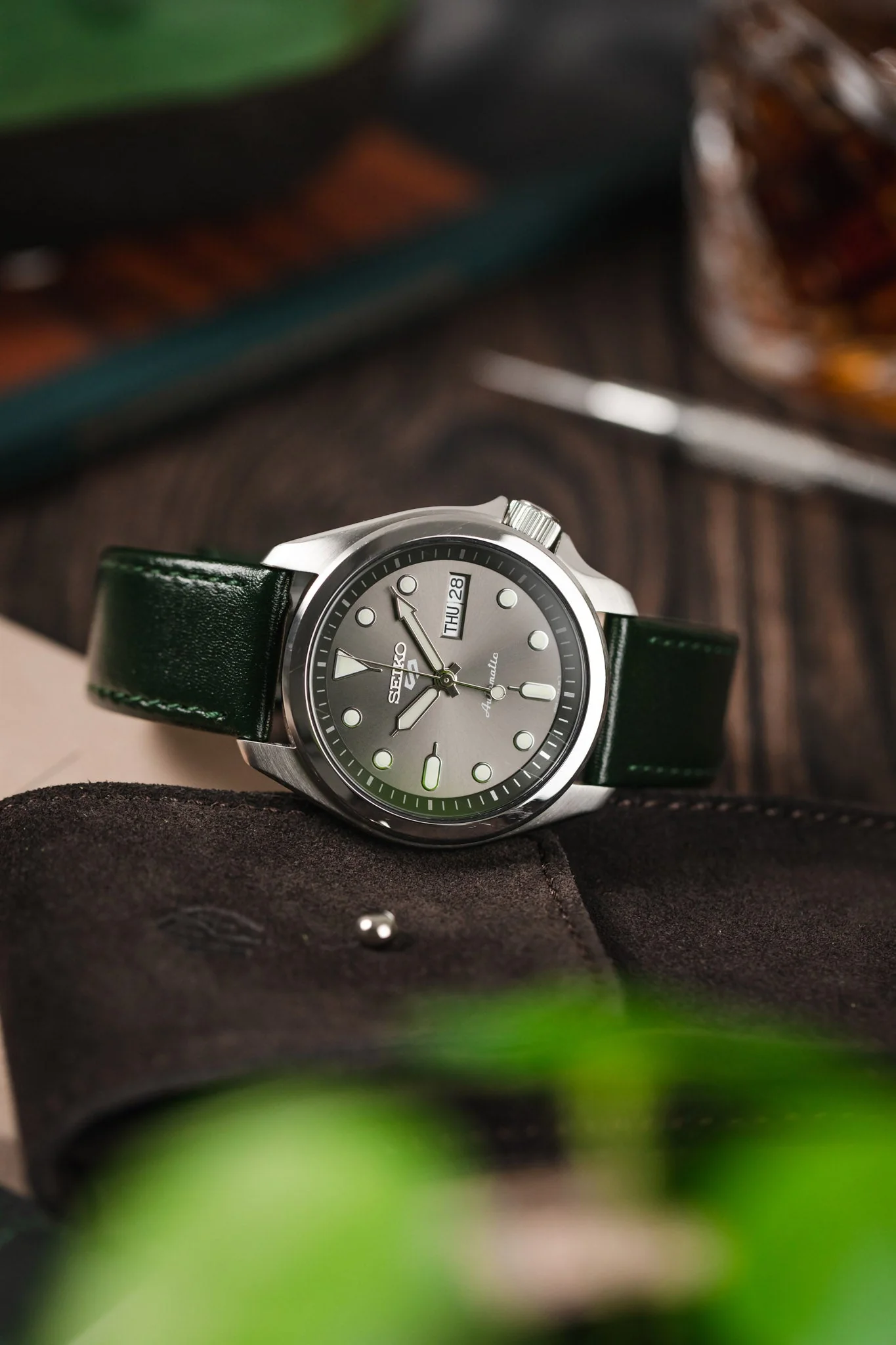 Hirsch OSIRIS Calf Leather Watch Strap in GREEN - Image 4