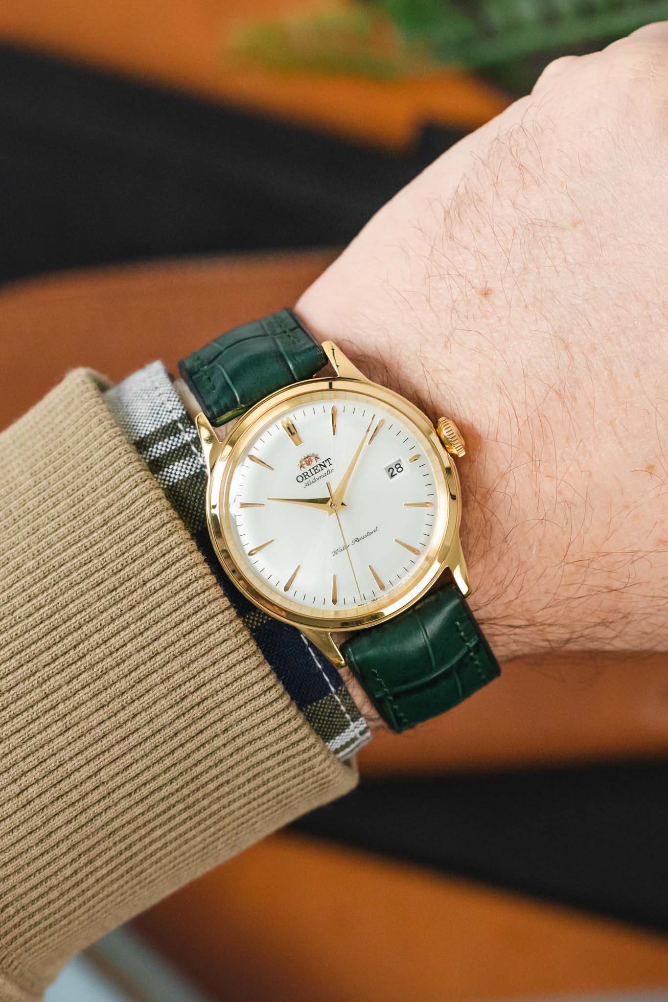 Hirsch PAUL Alligator Embossed Performance Watch Strap in GREEN - Image 2