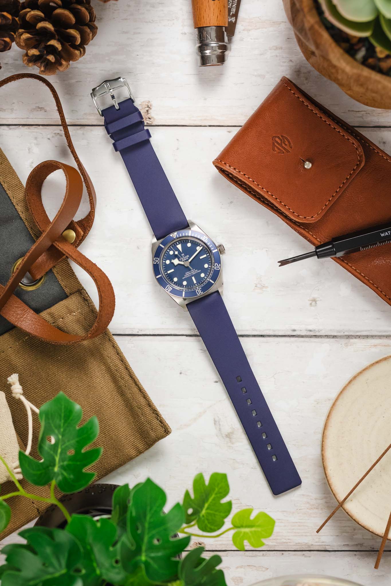 Hirsch PURE Natural Rubber Watch Strap in BLUE - Image 6