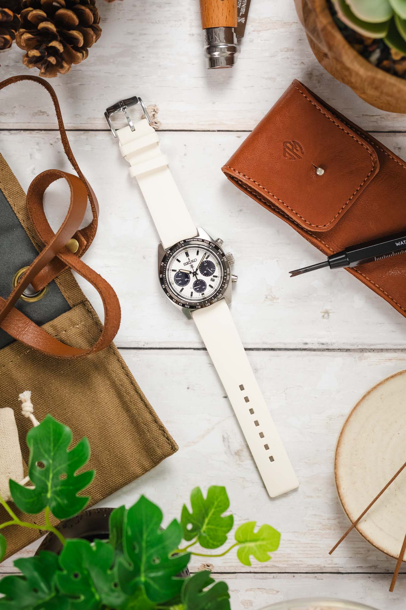 Hirsch PURE Natural Rubber Watch Strap in WHITE - Image 6