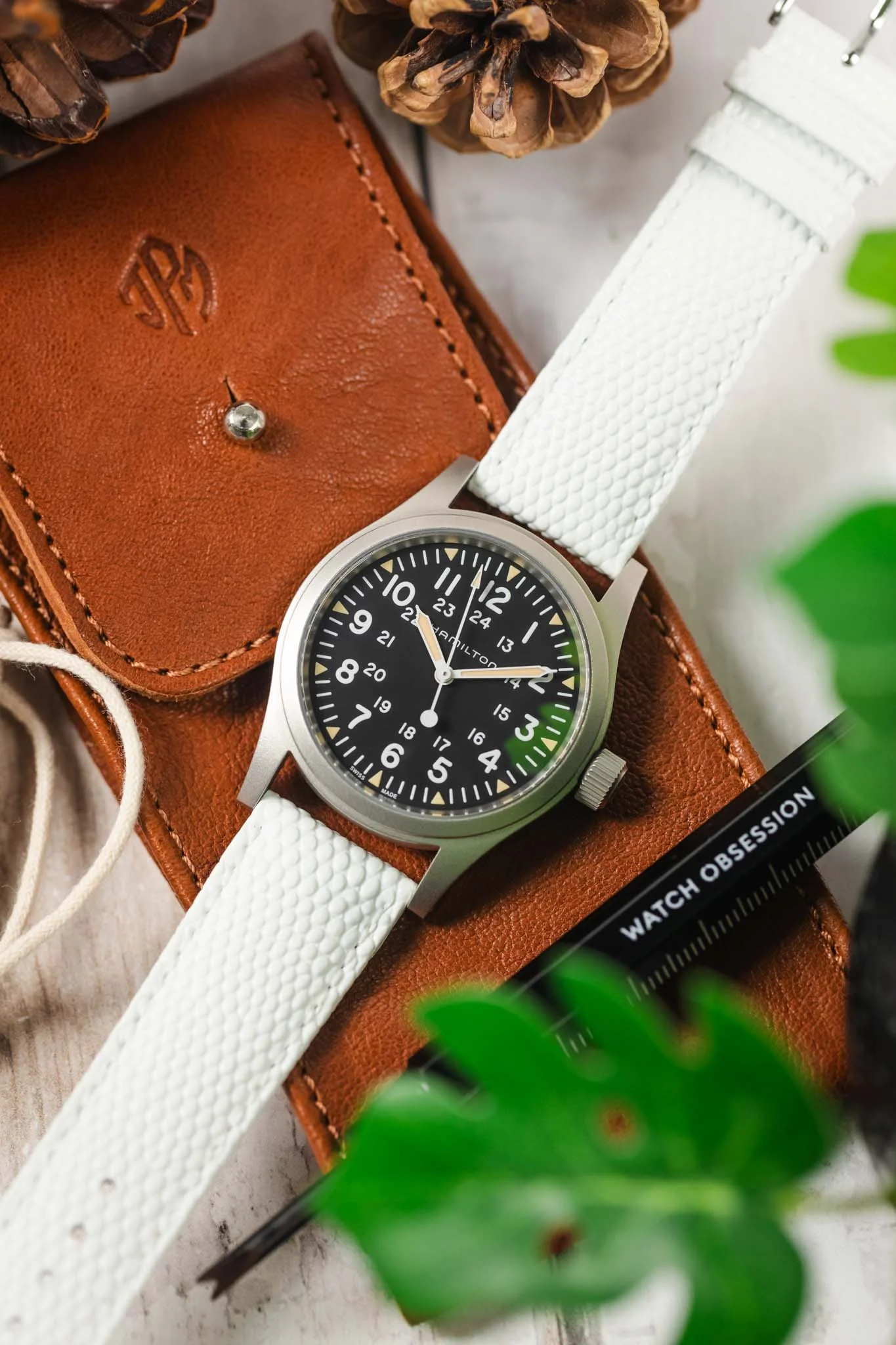 Hirsch RAINBOW Lizard Embossed Leather Watch Strap in WHITE - Image 4