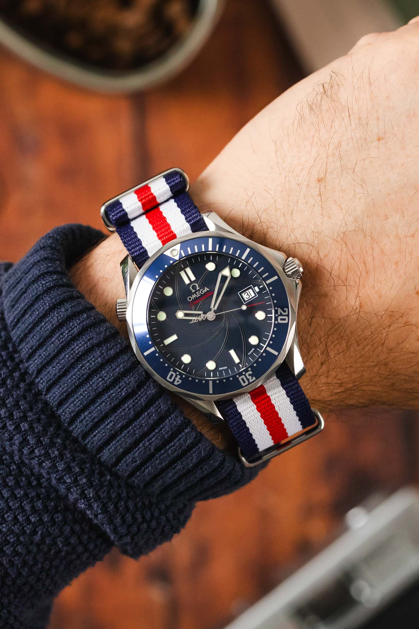 Hirsch RUSH Nylon One-Piece Watch Strap in BLUE / WHITE / RED - Image 2