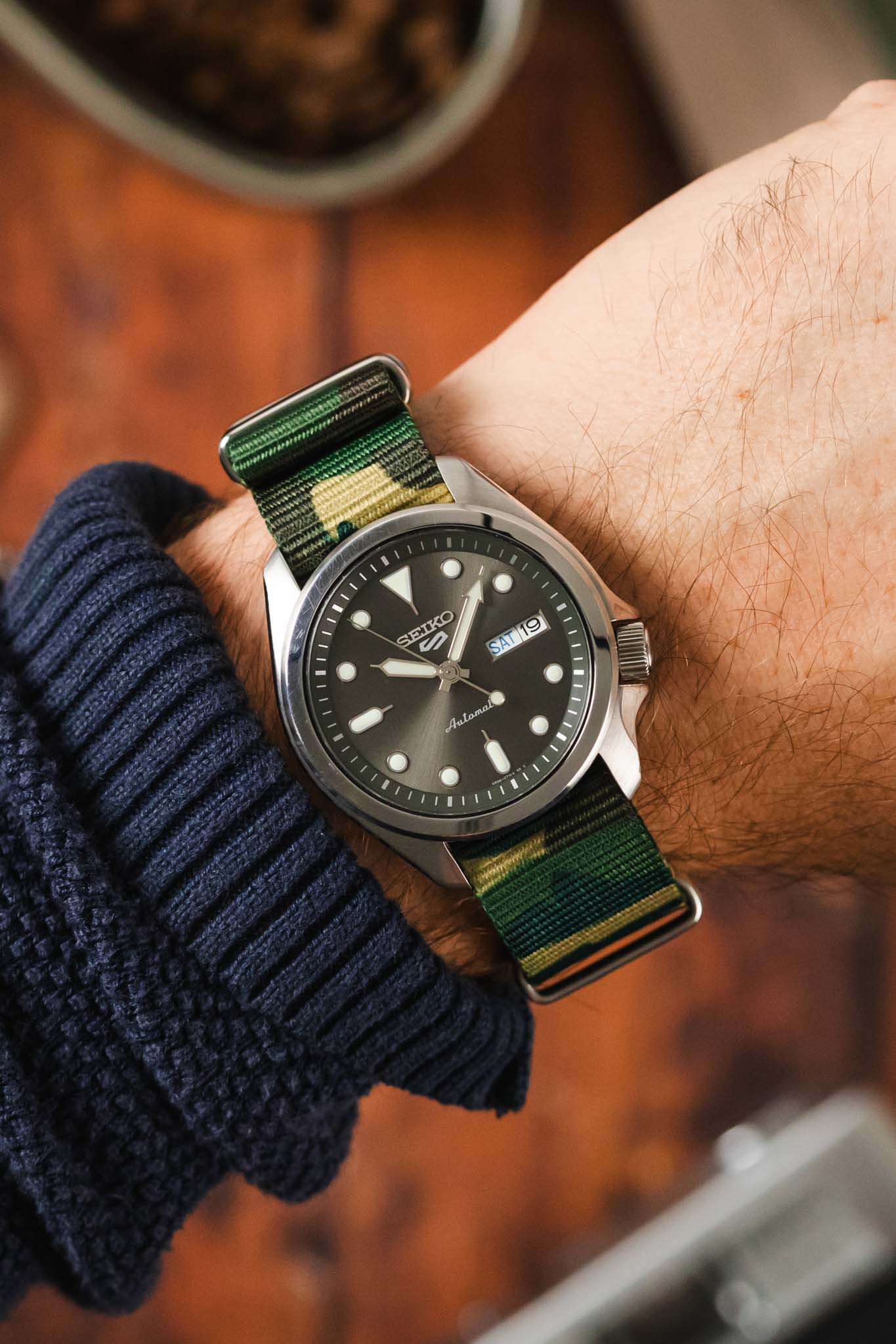Hirsch RUSH Nylon One-Piece Watch Strap in GREEN CAMOUFLAGE - Image 2
