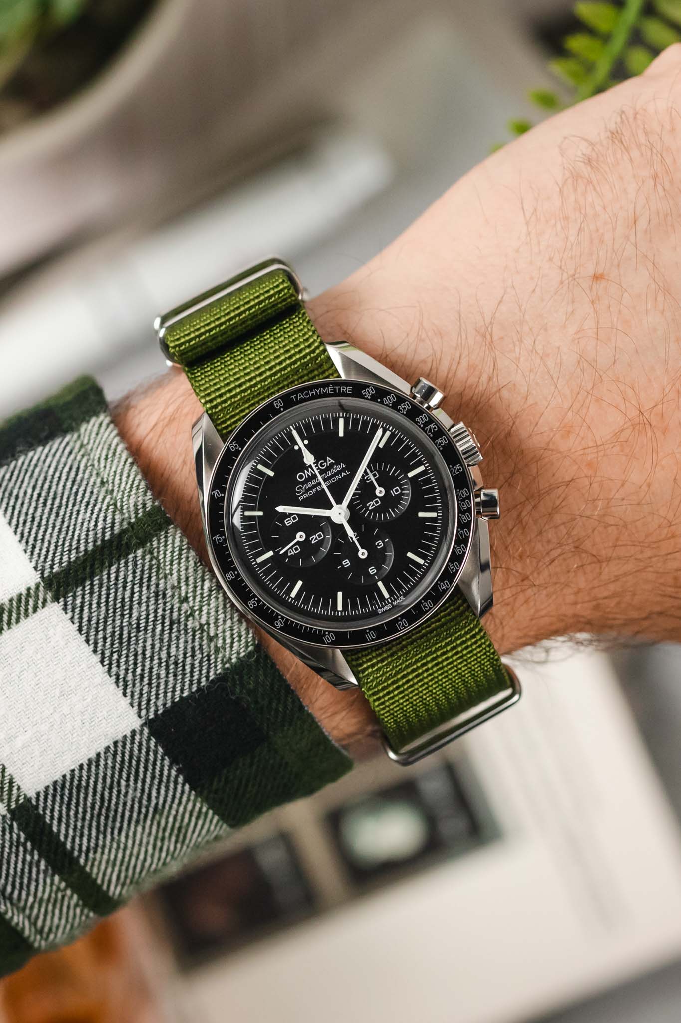 Hirsch RUSH RECYCLED Polyester Watch Strap in GREEN - Image 2