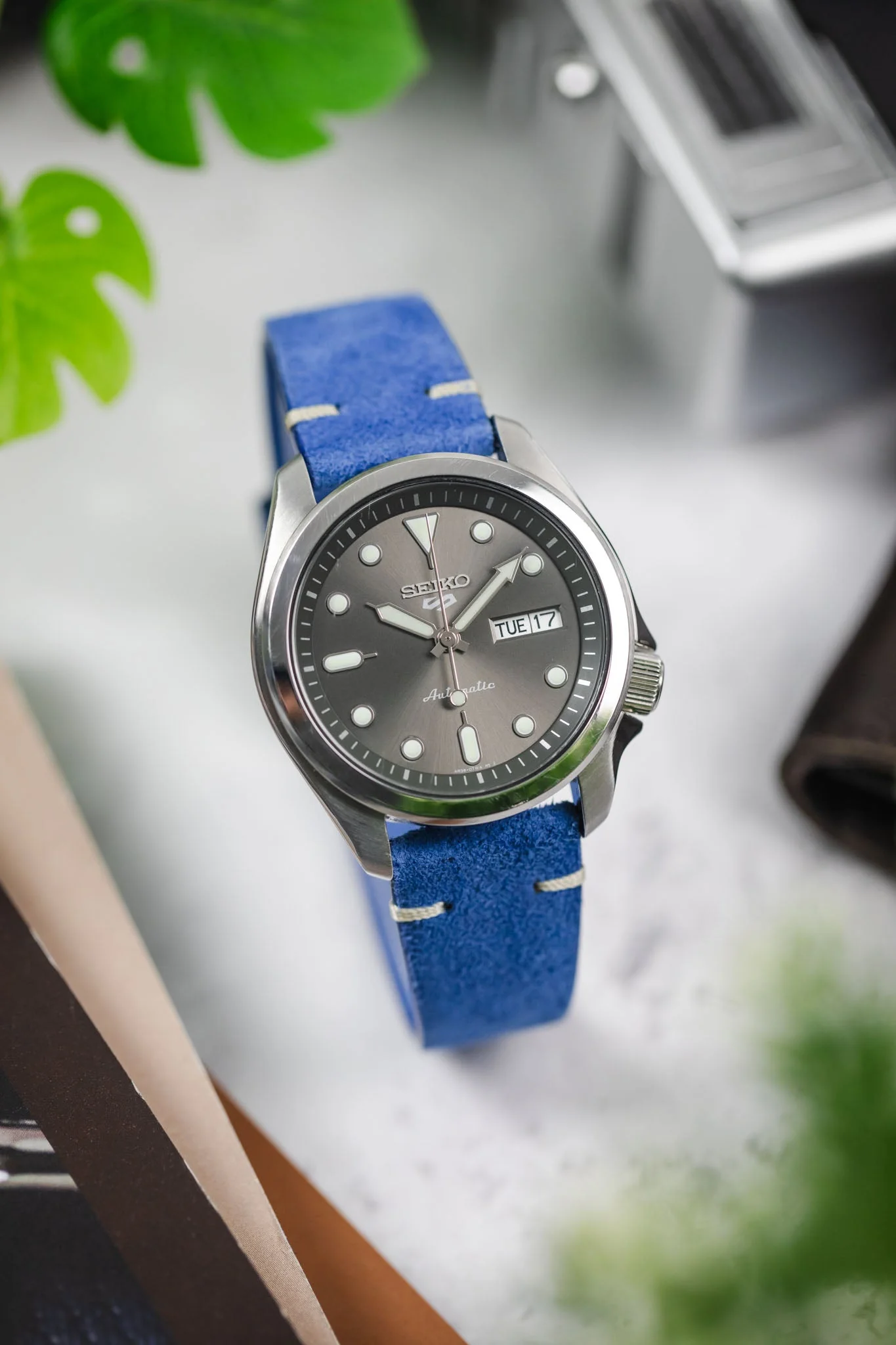 Hirsch SERRO Suede Watch Strap in Blue - Image 4