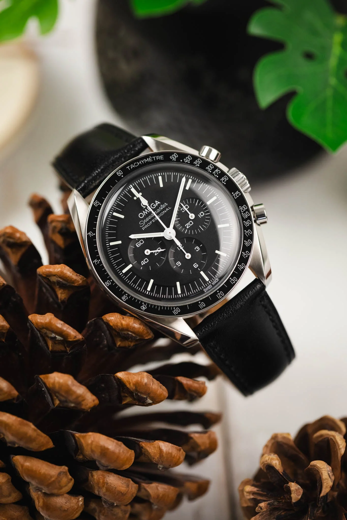 Hirsch SIENA Tuscan Leather Watch Strap in BLACK - Image 4