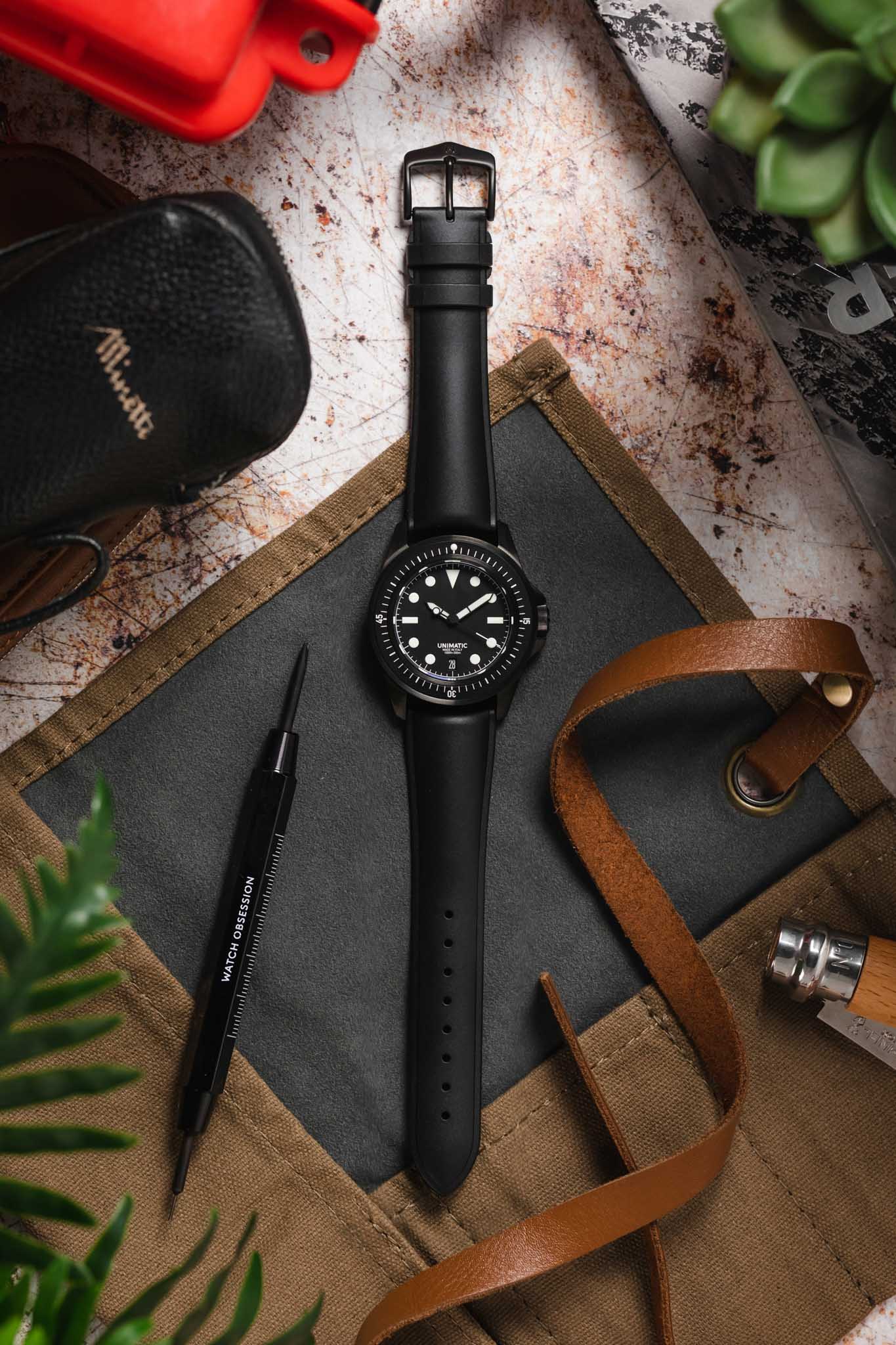 Hirsch URBANE Natural Rubber Watch Strap in BLACK - Image 4
