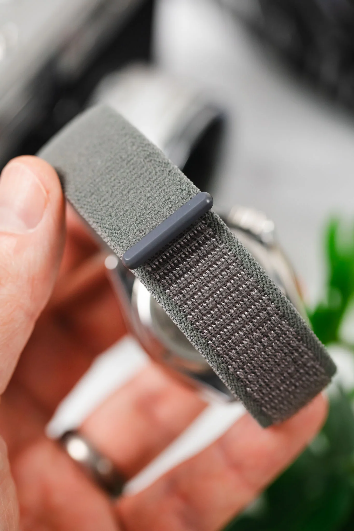 Hirsch VOCEM Fabric Watch Strap in GREY - Image 6