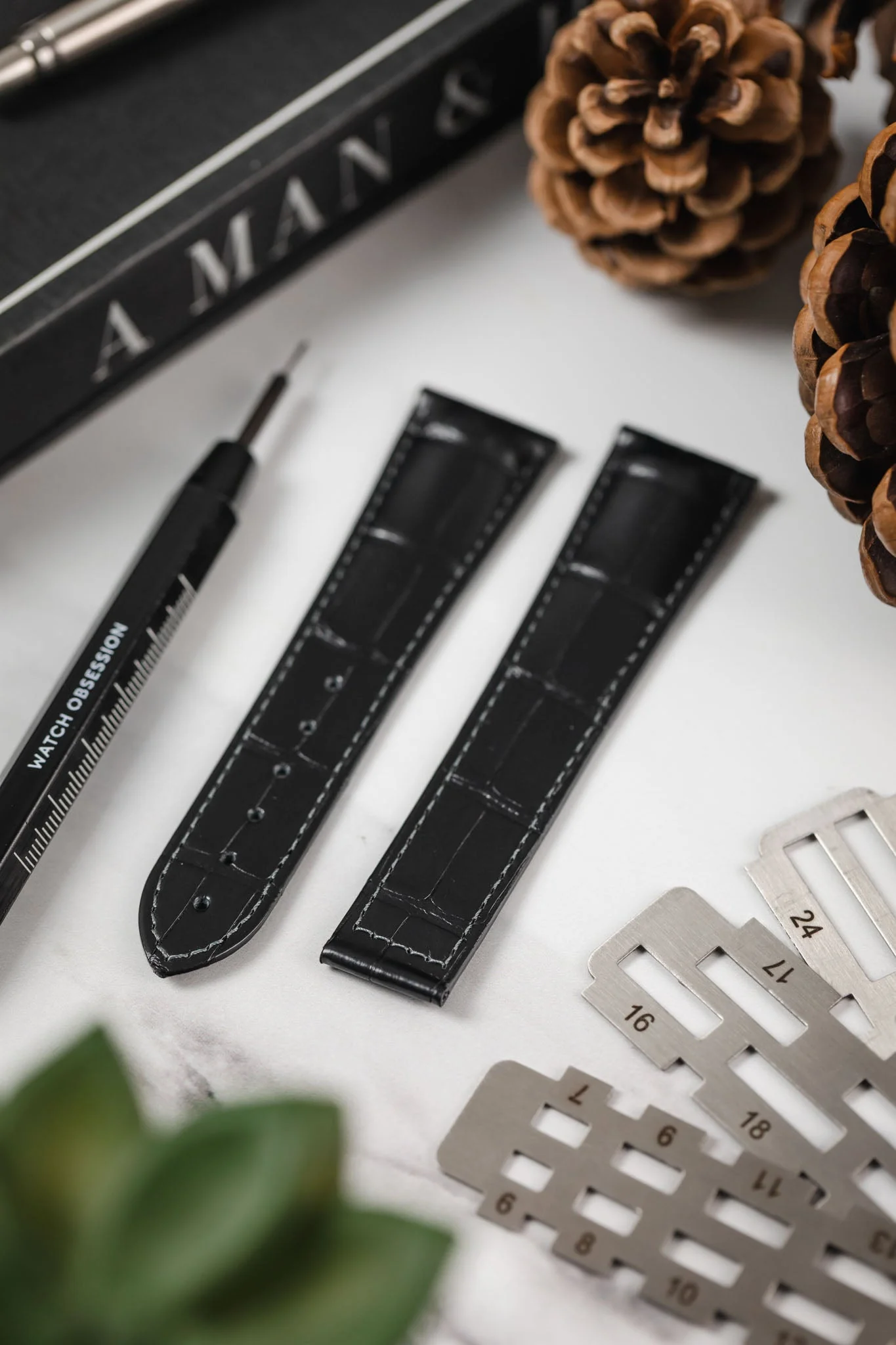 Hirsch VOYAGER Alligator Deployment Watch Strap in BLACK/BLACK - Image 2