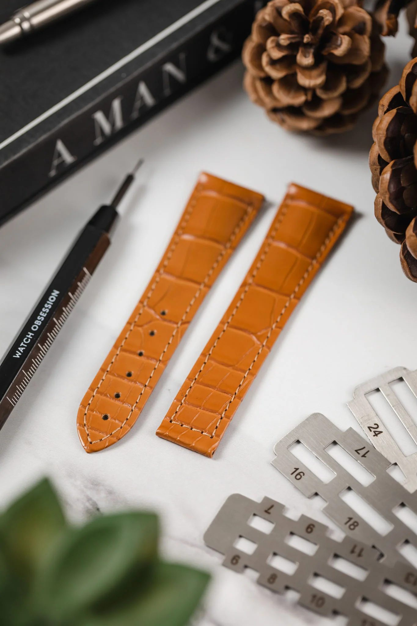 Hirsch VOYAGER Alligator Deployment Watch Strap in HONEY - Image 2