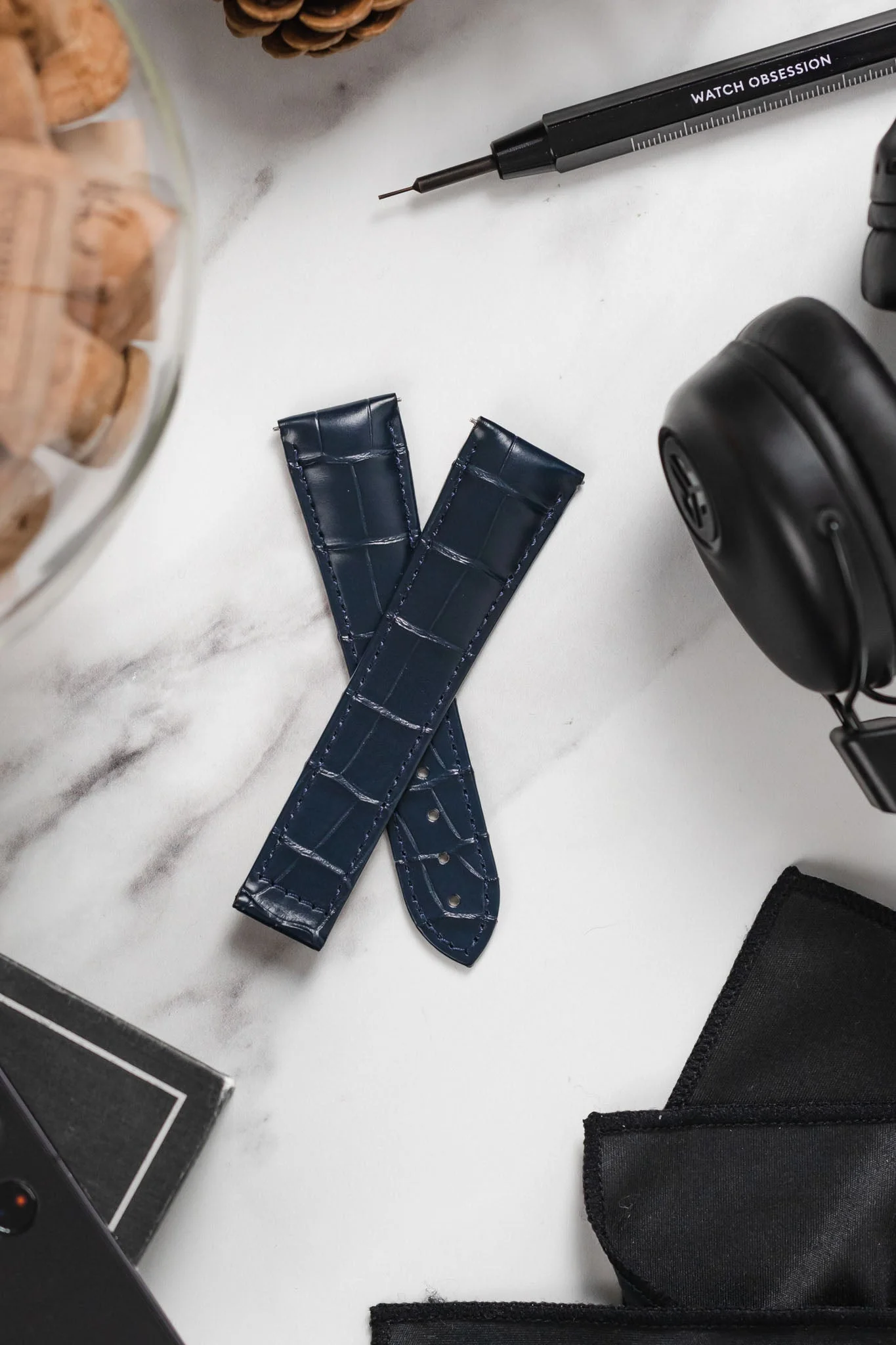 Hirsch VOYAGER Alligator Deployment Watch Strap in BLUE - Image 4